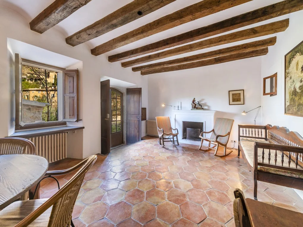 Charming townhouse in Deià