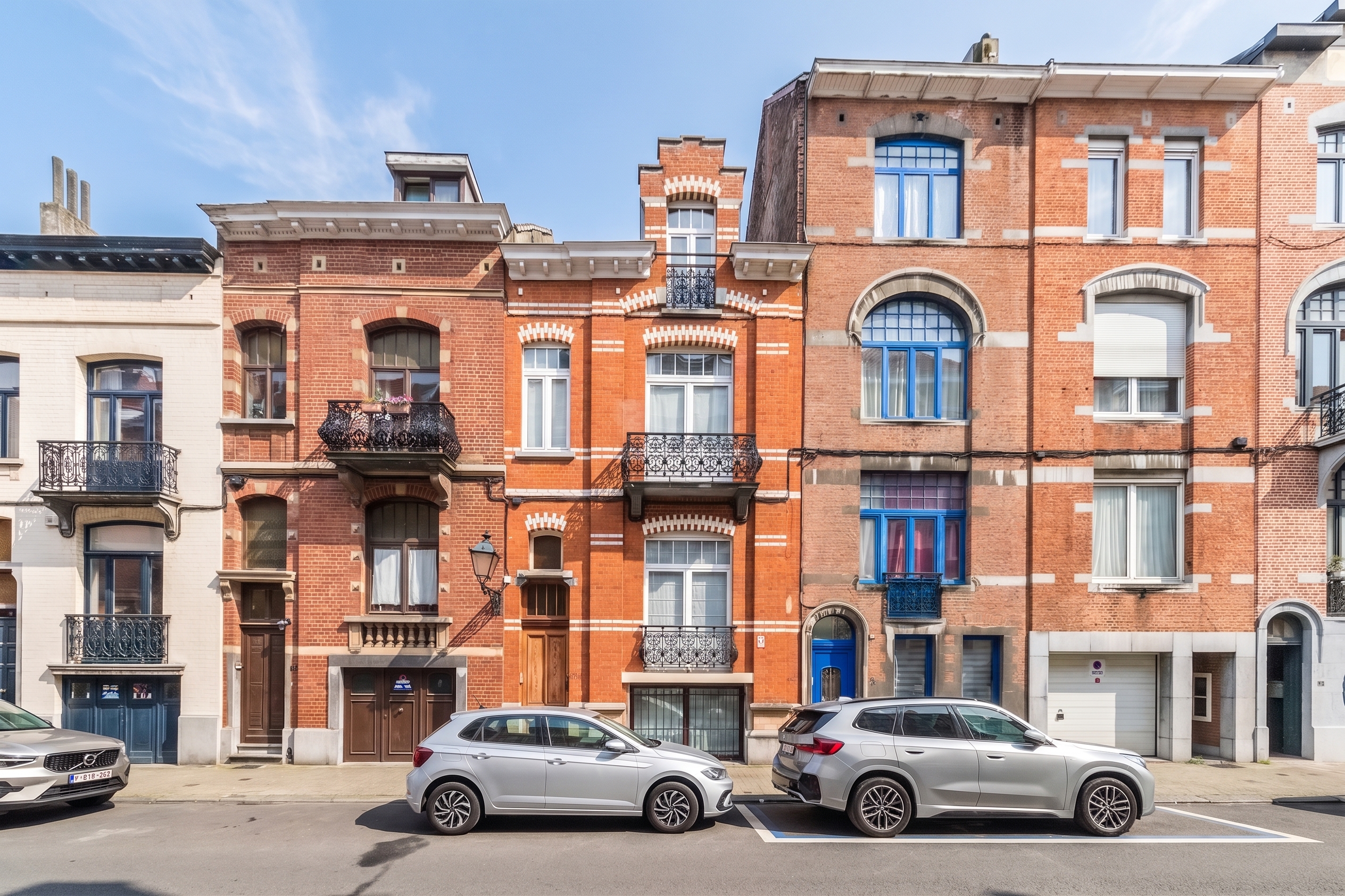 Prachtig herenhuis met zelfstandig appartement of ingerichte professionele ruimte