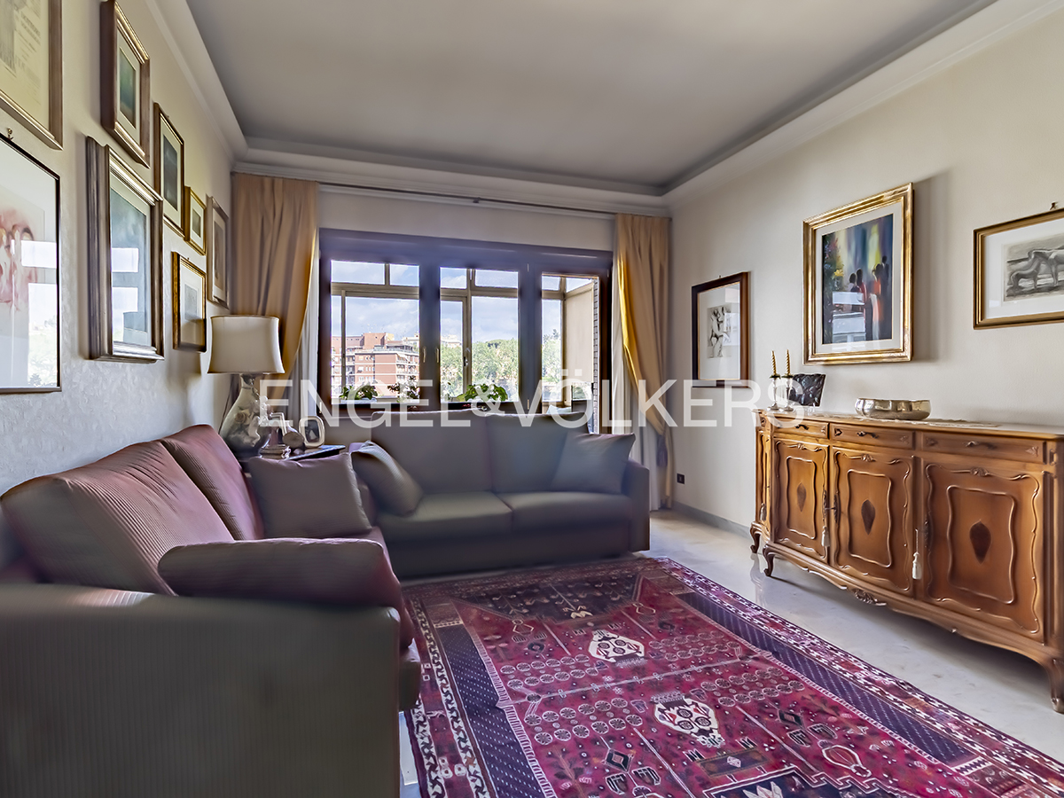 150 sqm property with 2 covered parking spaces