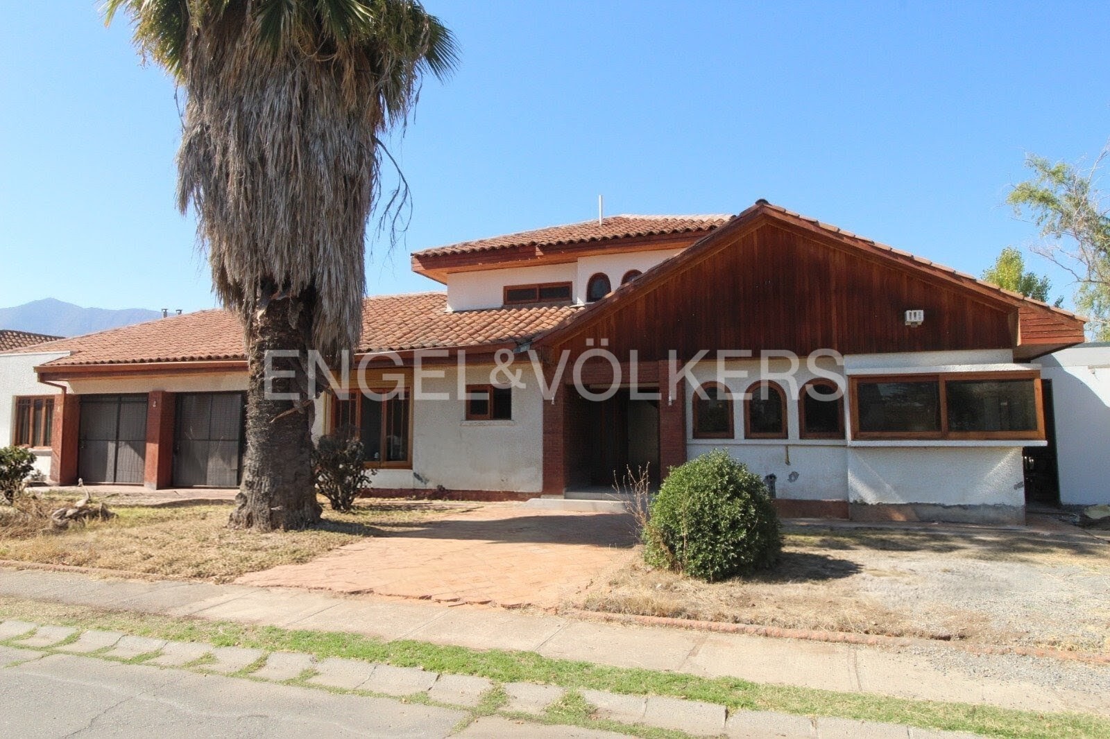 Arriendo amplia casa en Huertos Don Ignacio, Machalí