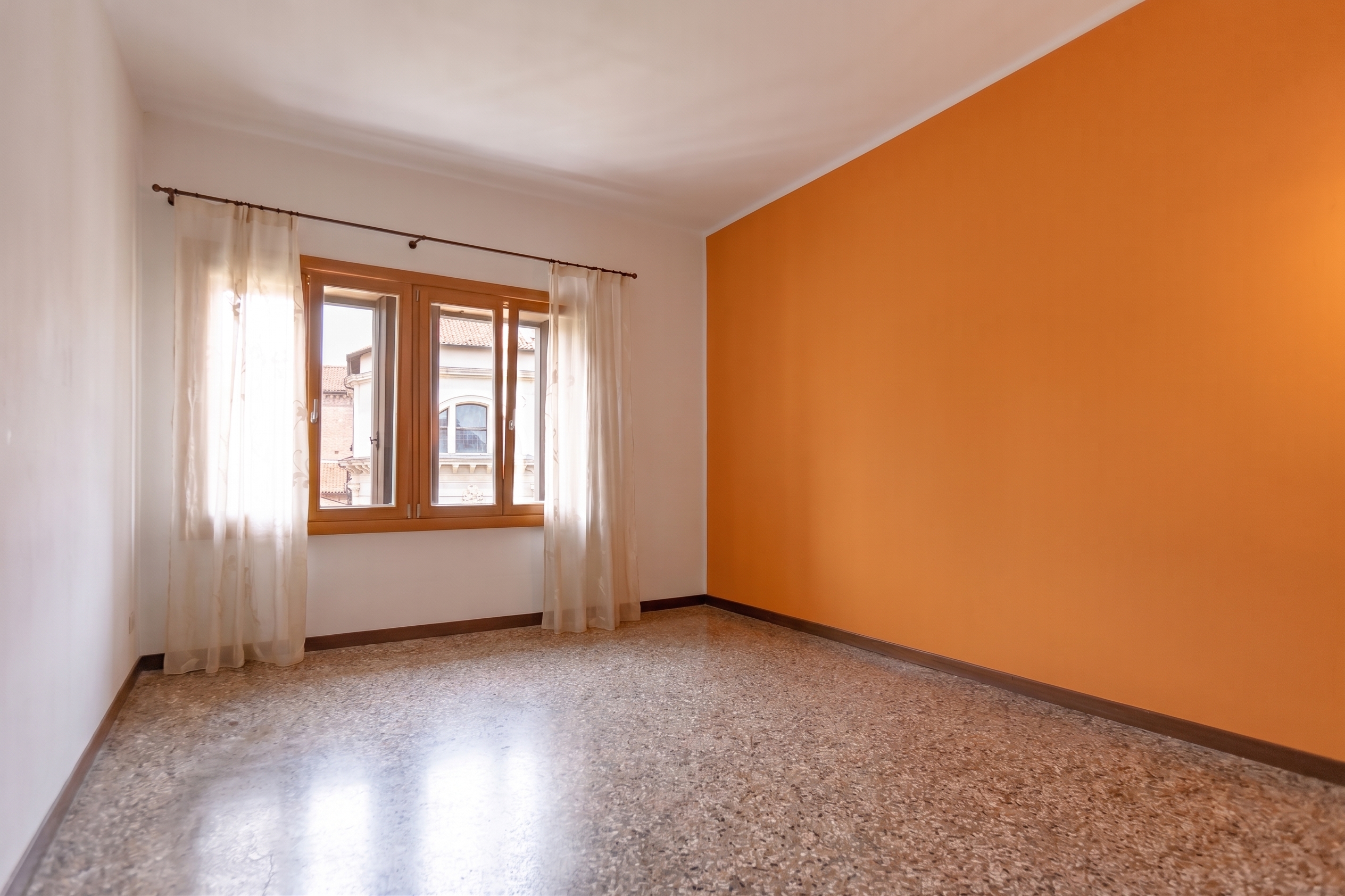 Lebe im Herzen von Vicenza: Wohnung in einem historischen Palast aus dem 16. Jh. mit privaten Terrassen.