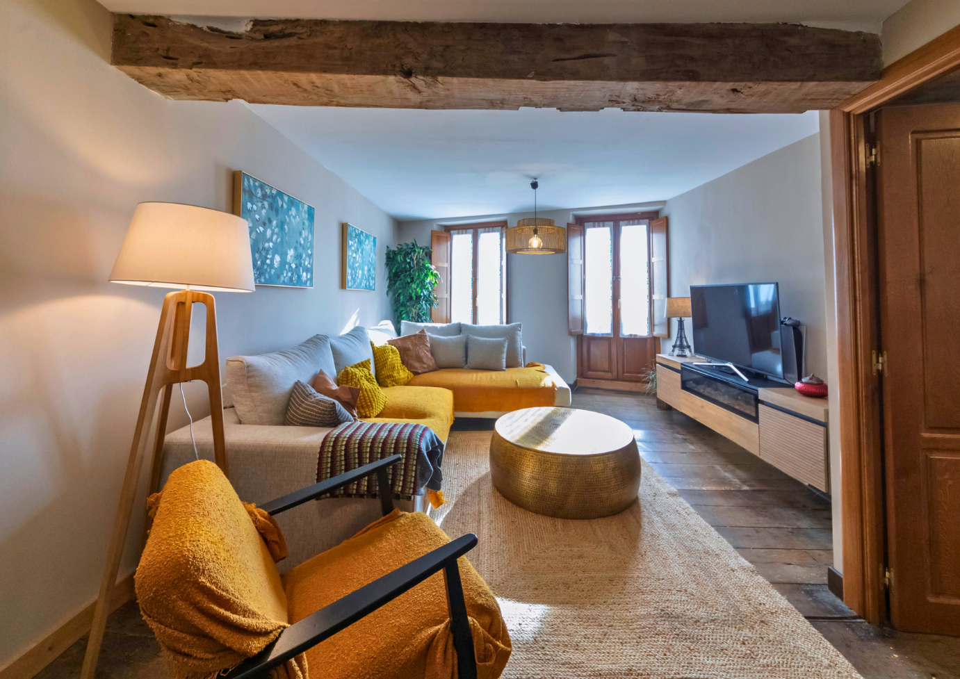 Magnificent Single-Family Building in Huarte