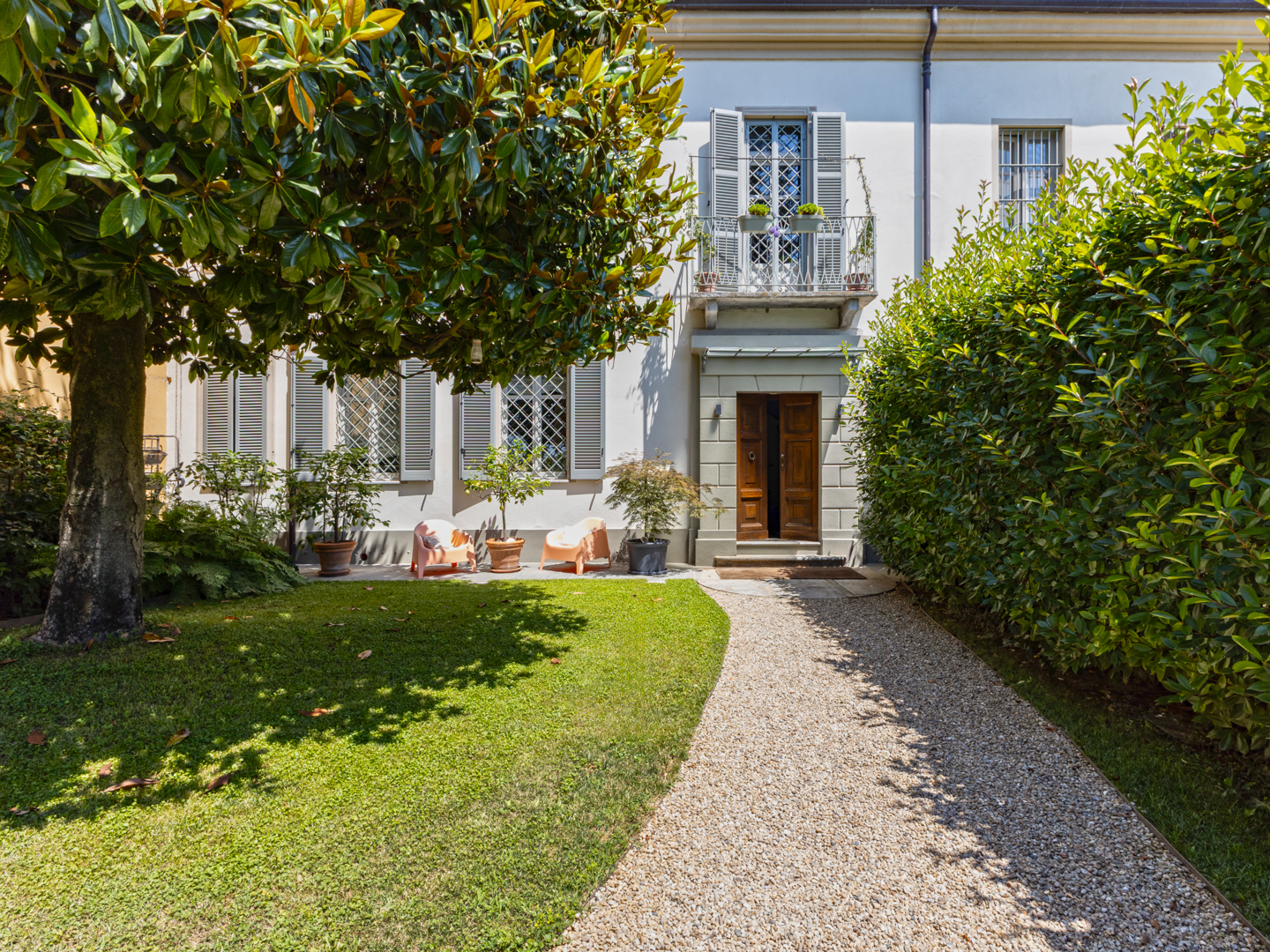 Elegant residence amid history, architecture and nature