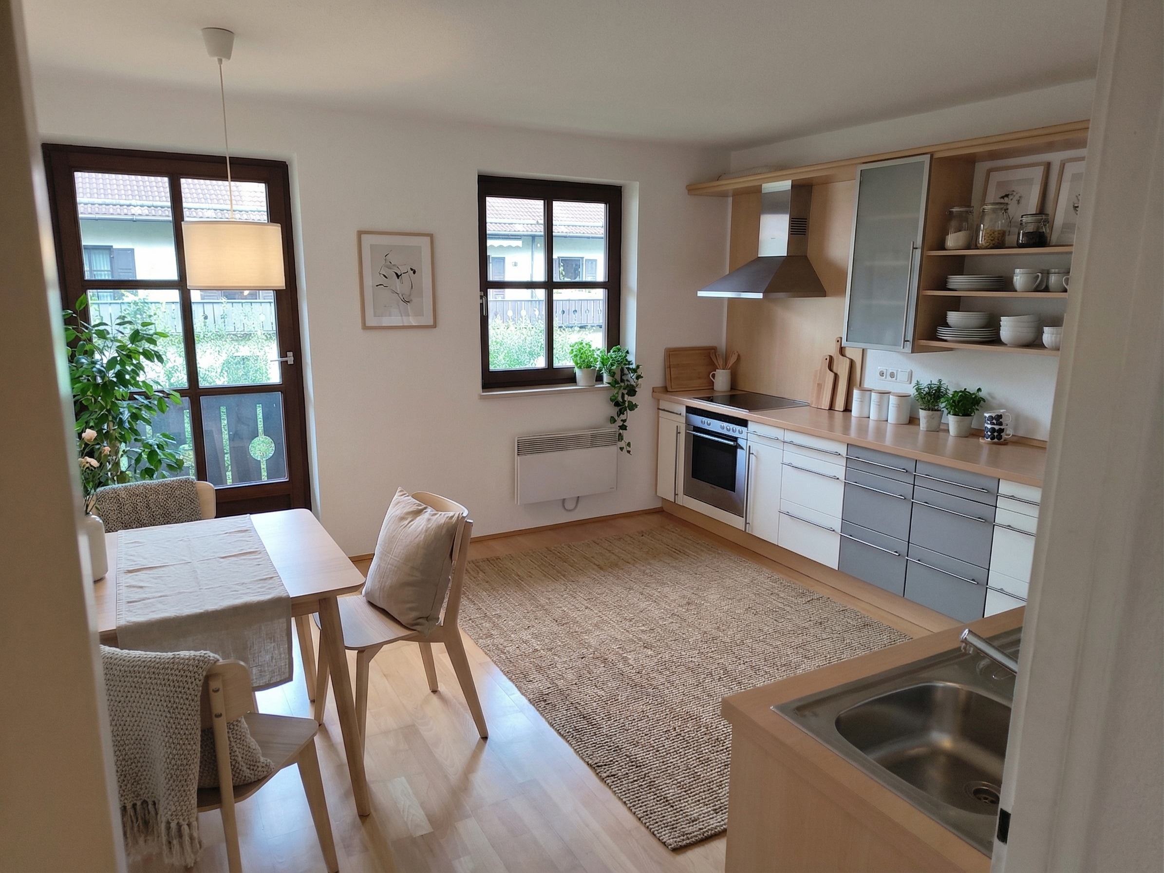 Charmante 2-Zi Wohnung im 1. OG mit Tageslichtbad und Stellplatz