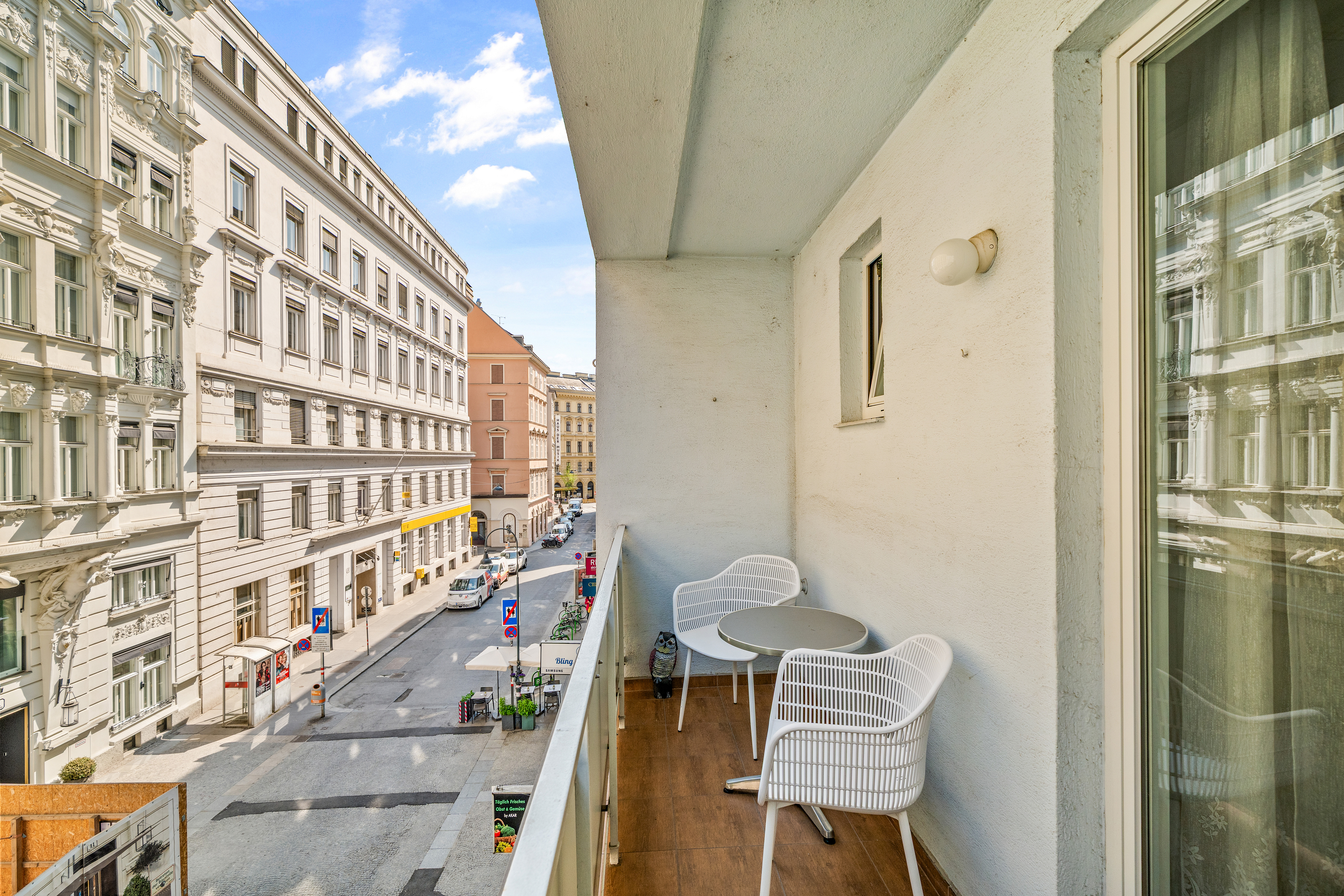 Charming City-Center Apartment with Balcony