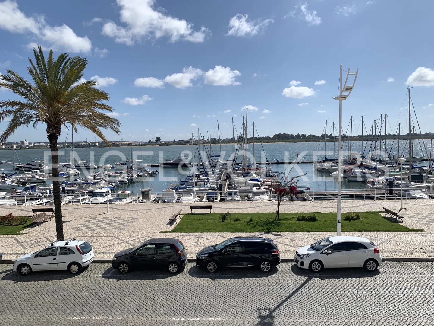 1-bed flat in downtown Vila Real de Sto António - 2nd floor