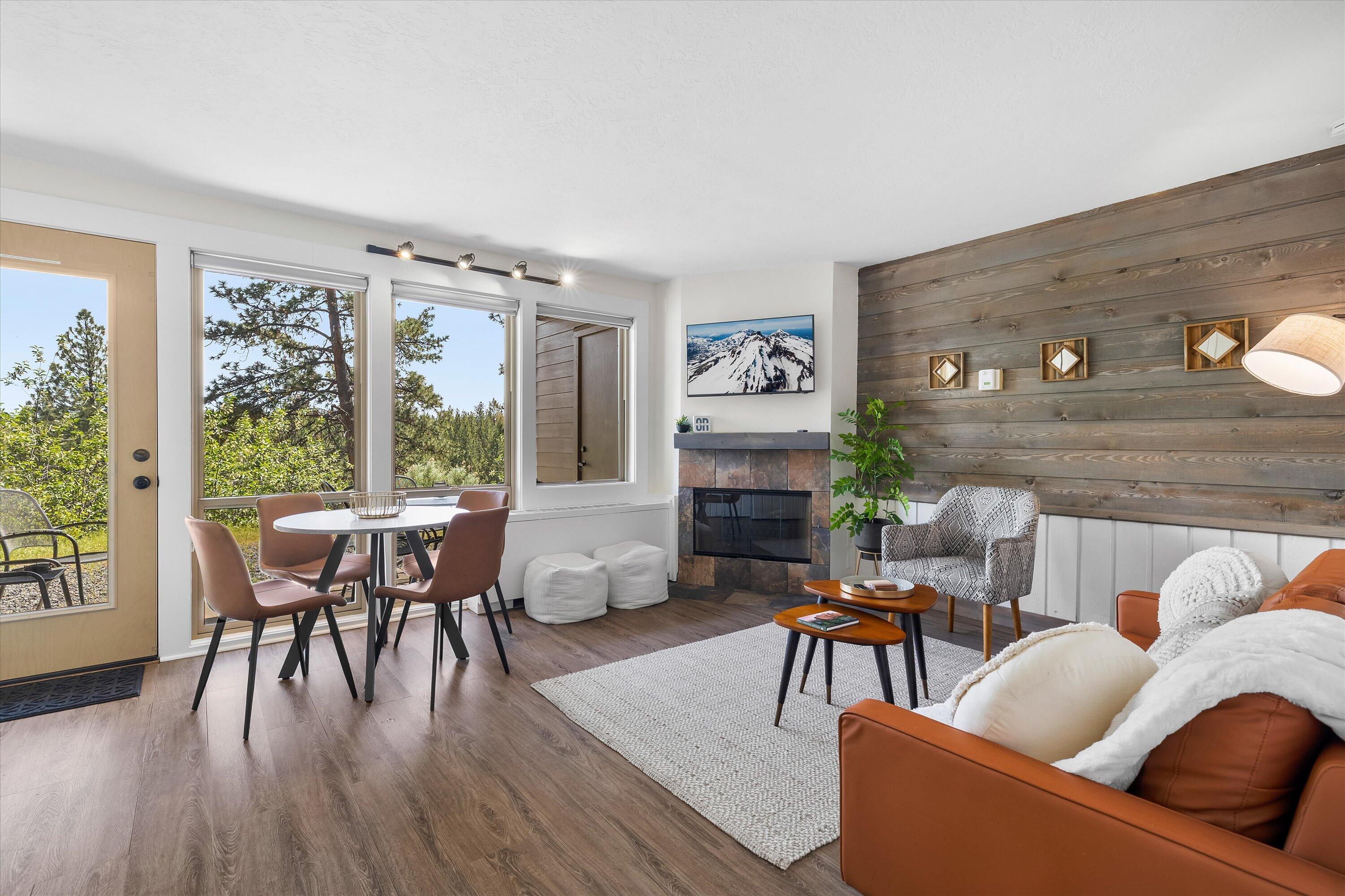 Fully Remodeled Ground Level Bend Condo