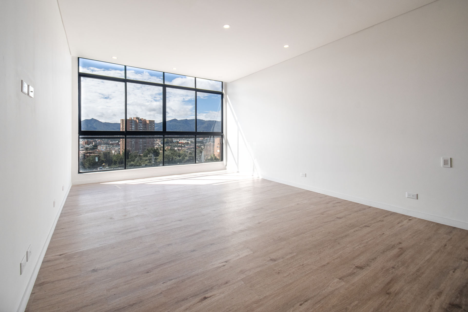 Moderno penthouse con terraza para venta en Sotileza
