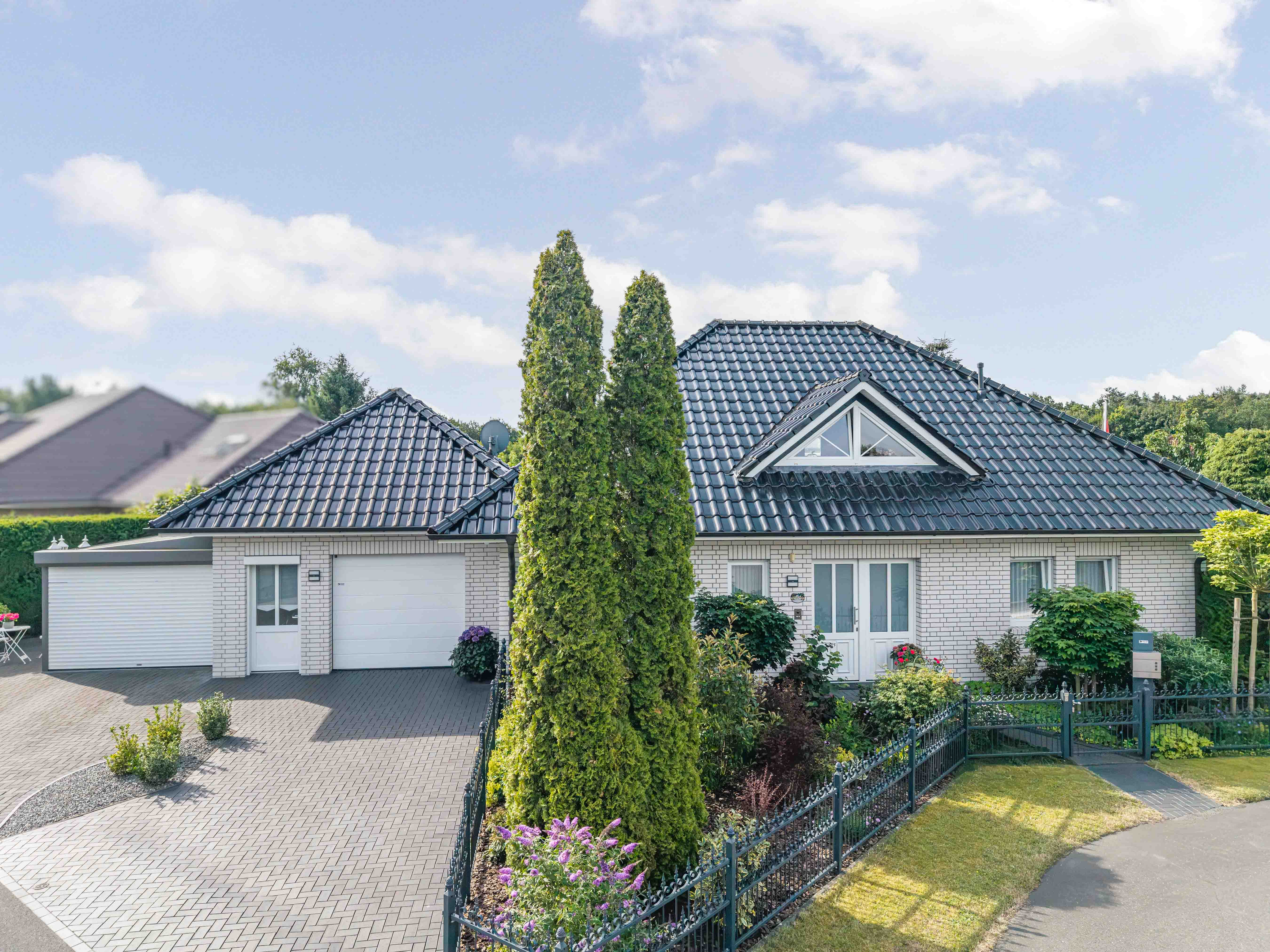 Hochwertiges Einfamilienhaus mit Wintergarten, Kamin und traumhaftem Garten in ruhiger Wohnlage von Walchum
