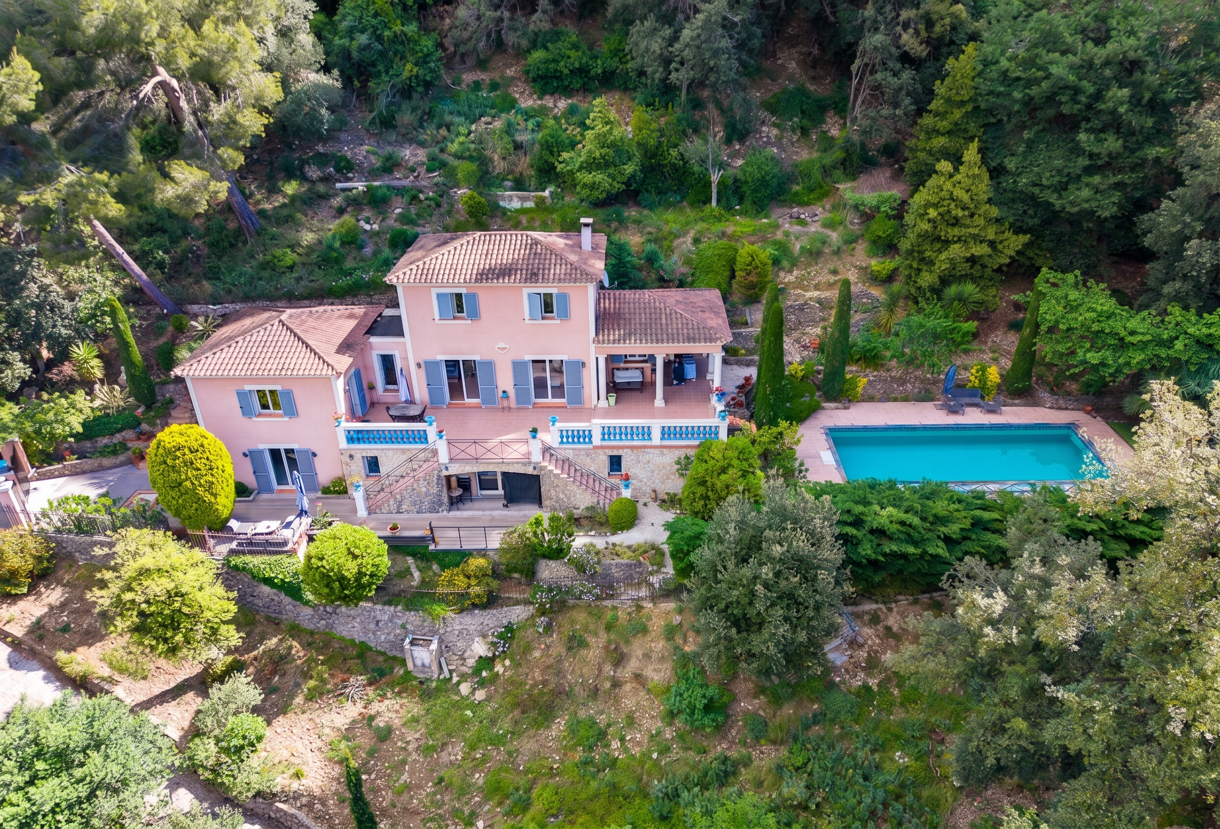 Villa avec vue sur village médiéval et sur Monaco