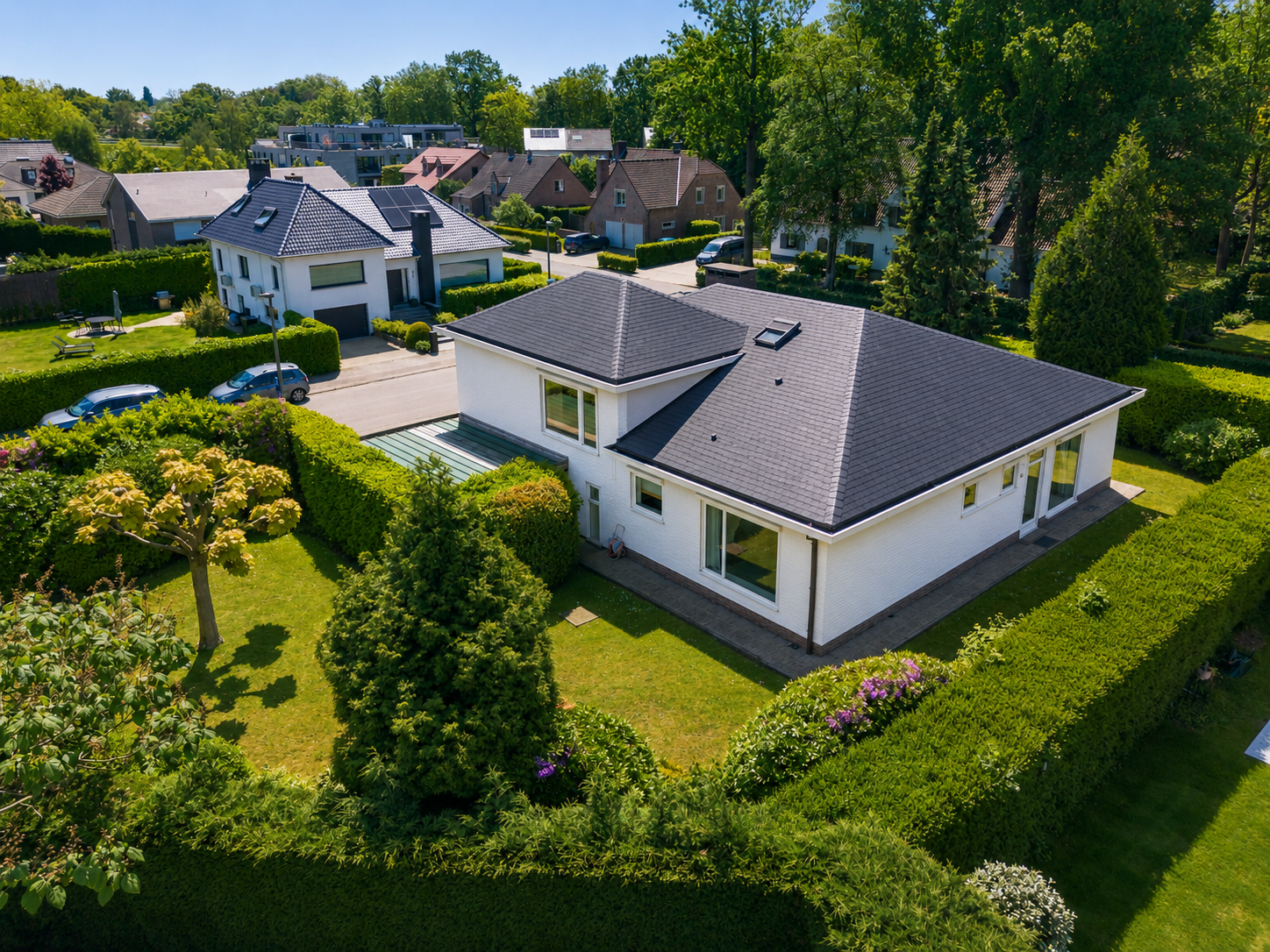 Spacious family home with great potential in a prime location in Ekeren!