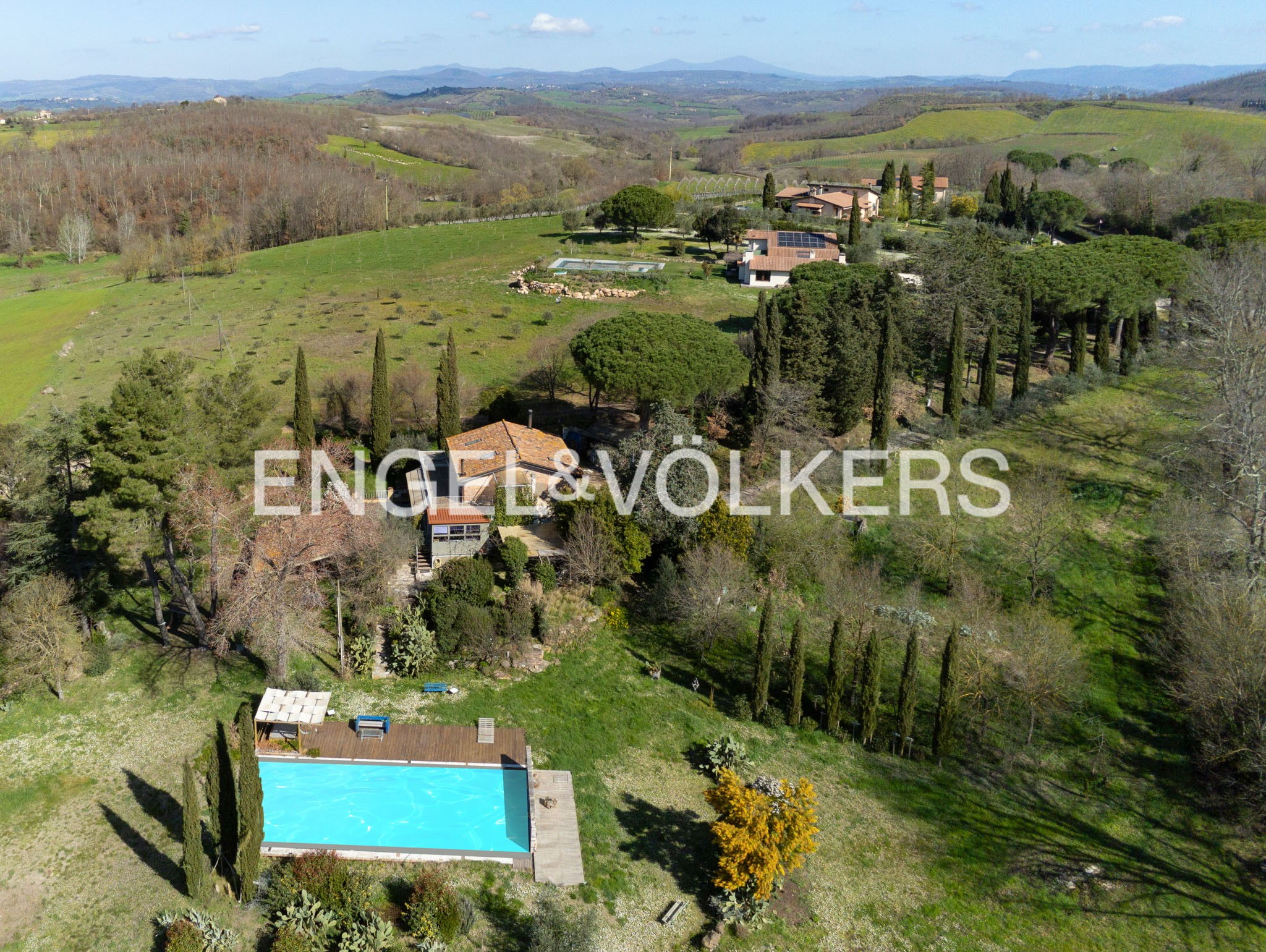 Träumen im Grünen: Exklusive Villa mit Pool in den Hügeln von Manciano