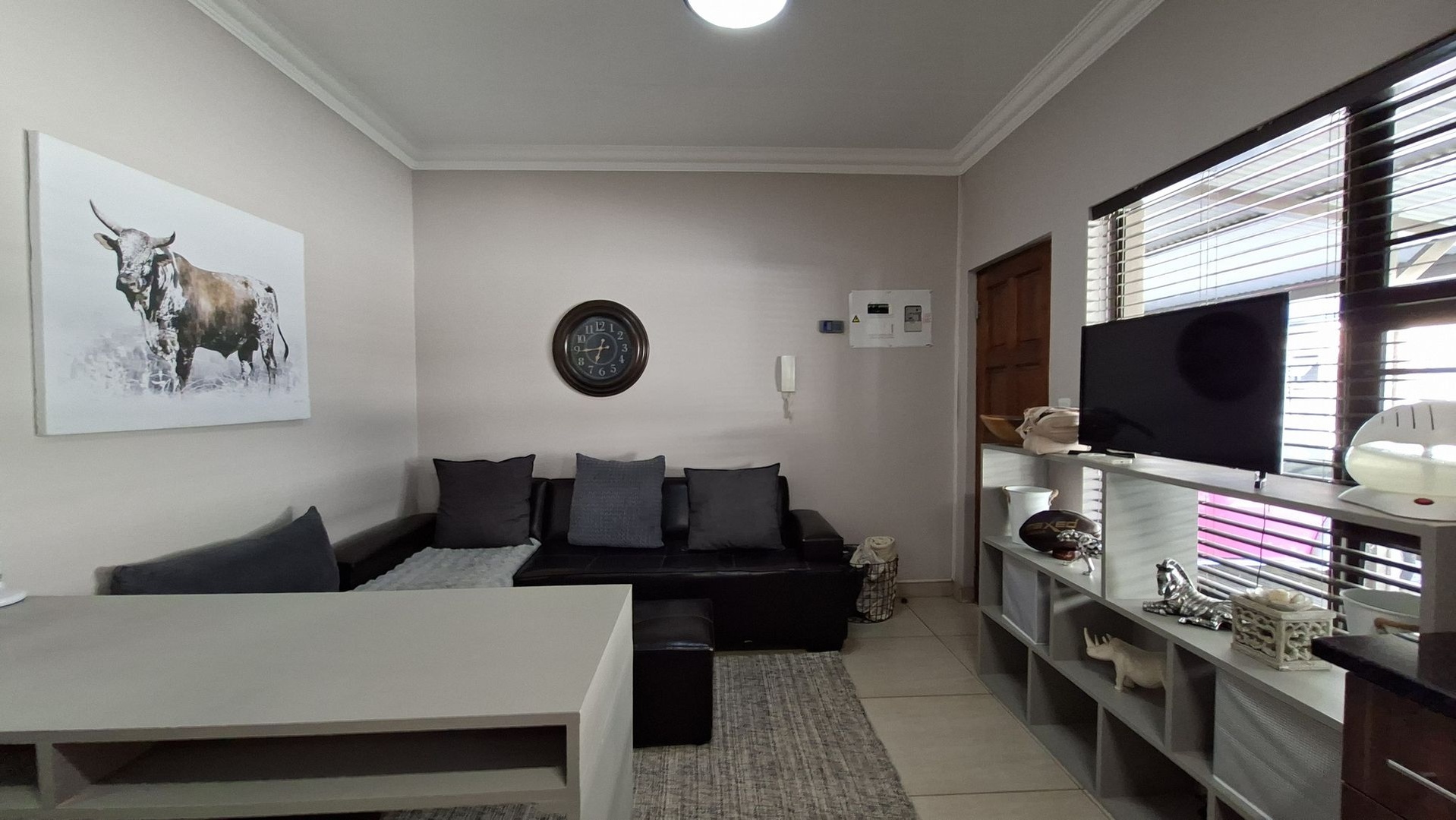 Ideal Student Apartment in Quiet Bult Street