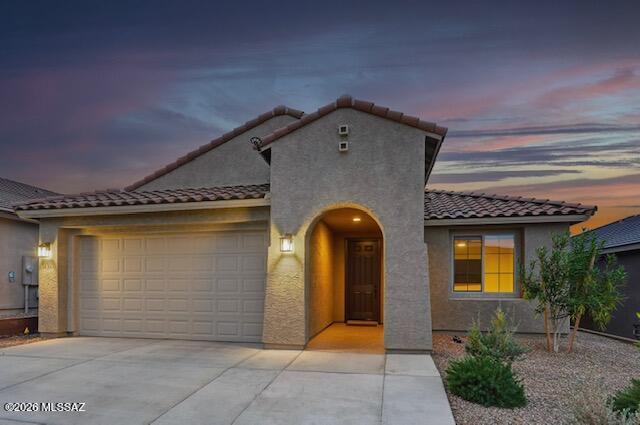 Relaxed Desert Living Near Dove Mountain + Separated Den