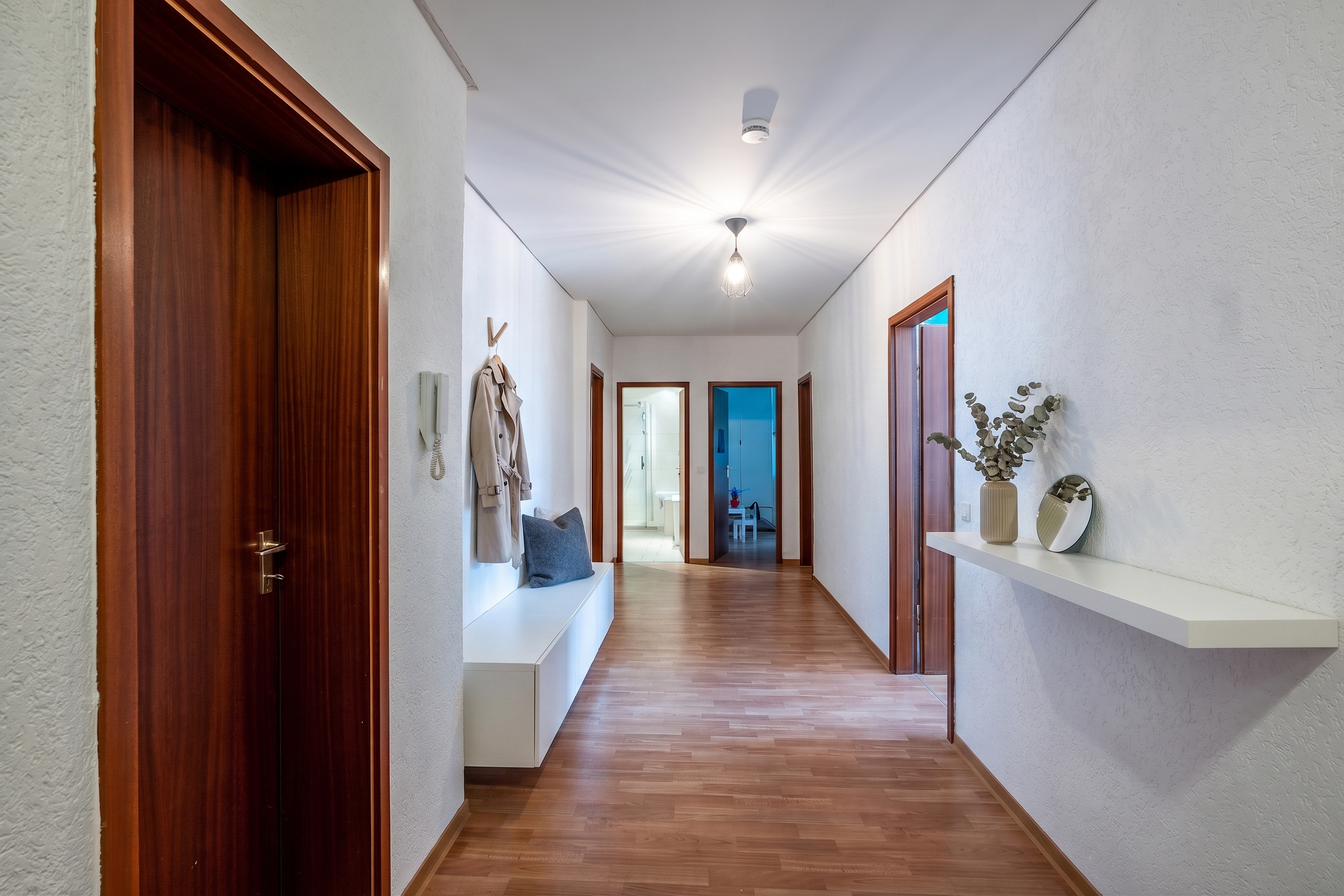 Raum für Ihre Wohnideen – Moderne 3-Zimmer-Wohnung mit besonderem Charme [AI-modified]