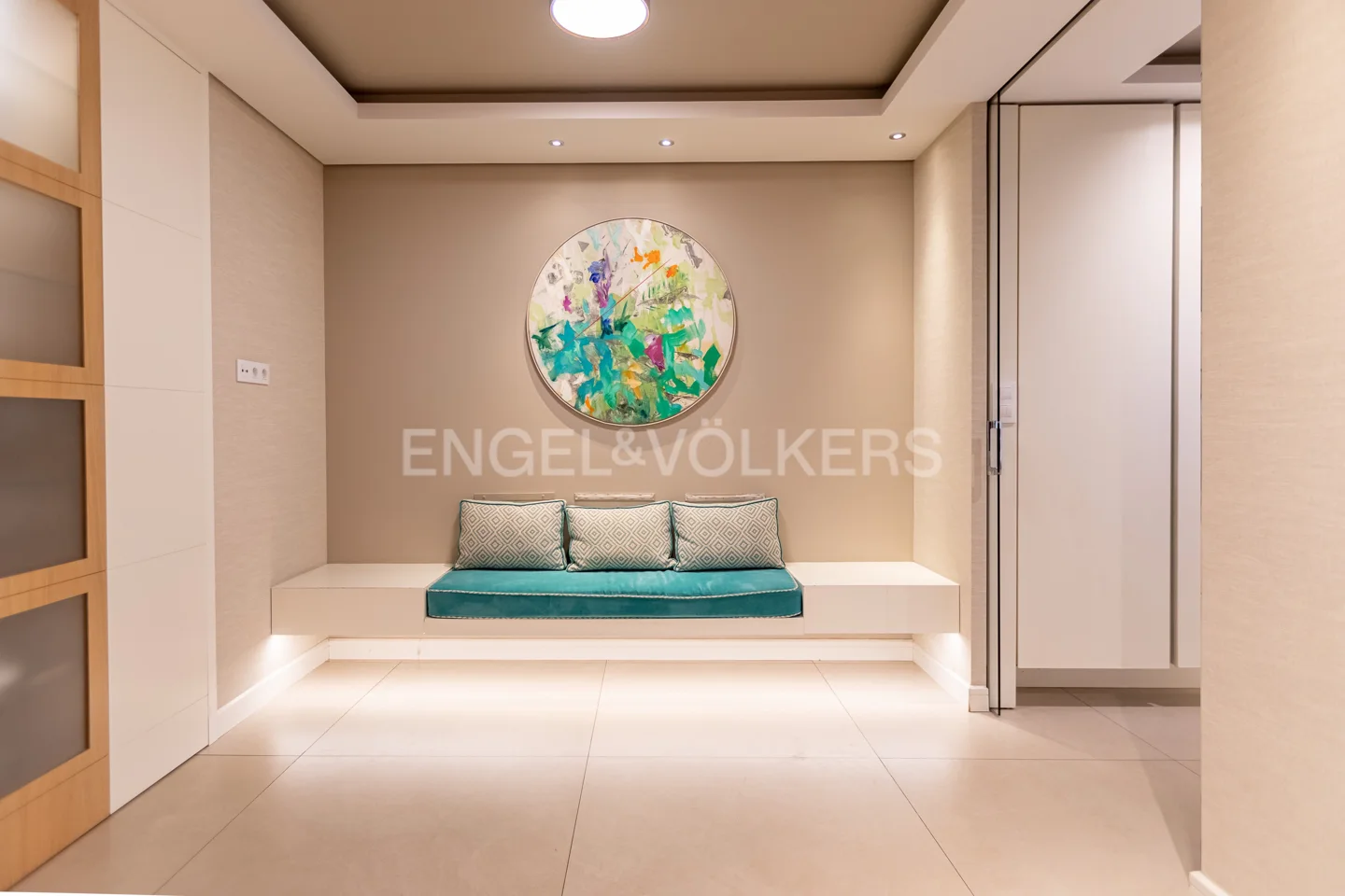 Beauty and exclusive interior design at Residencial Palmera in Bermejales, Seville