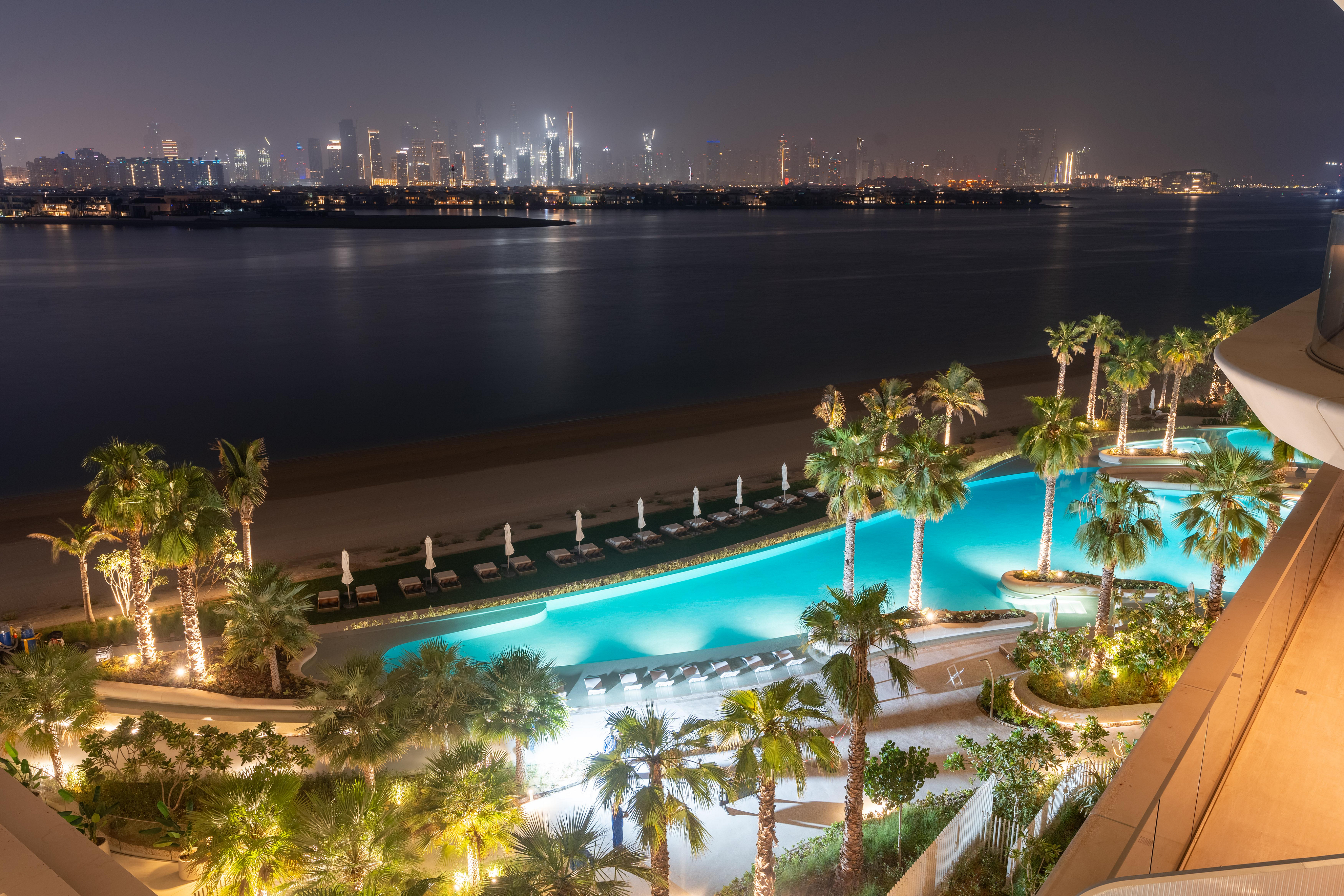 Ultra Luxury Residence | Panoramic Palm Views