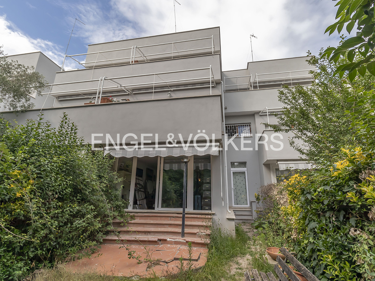 Apartment on three levels in Via Gigliozzi