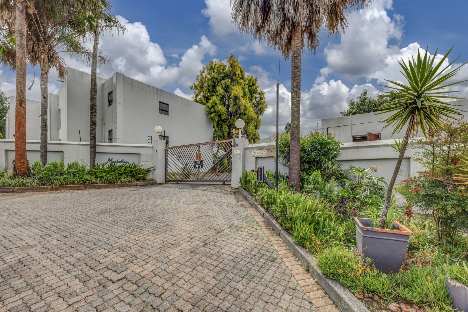 1 Bedroom Invest Smart or Settle In — The Perfect Paulshof Opportunity