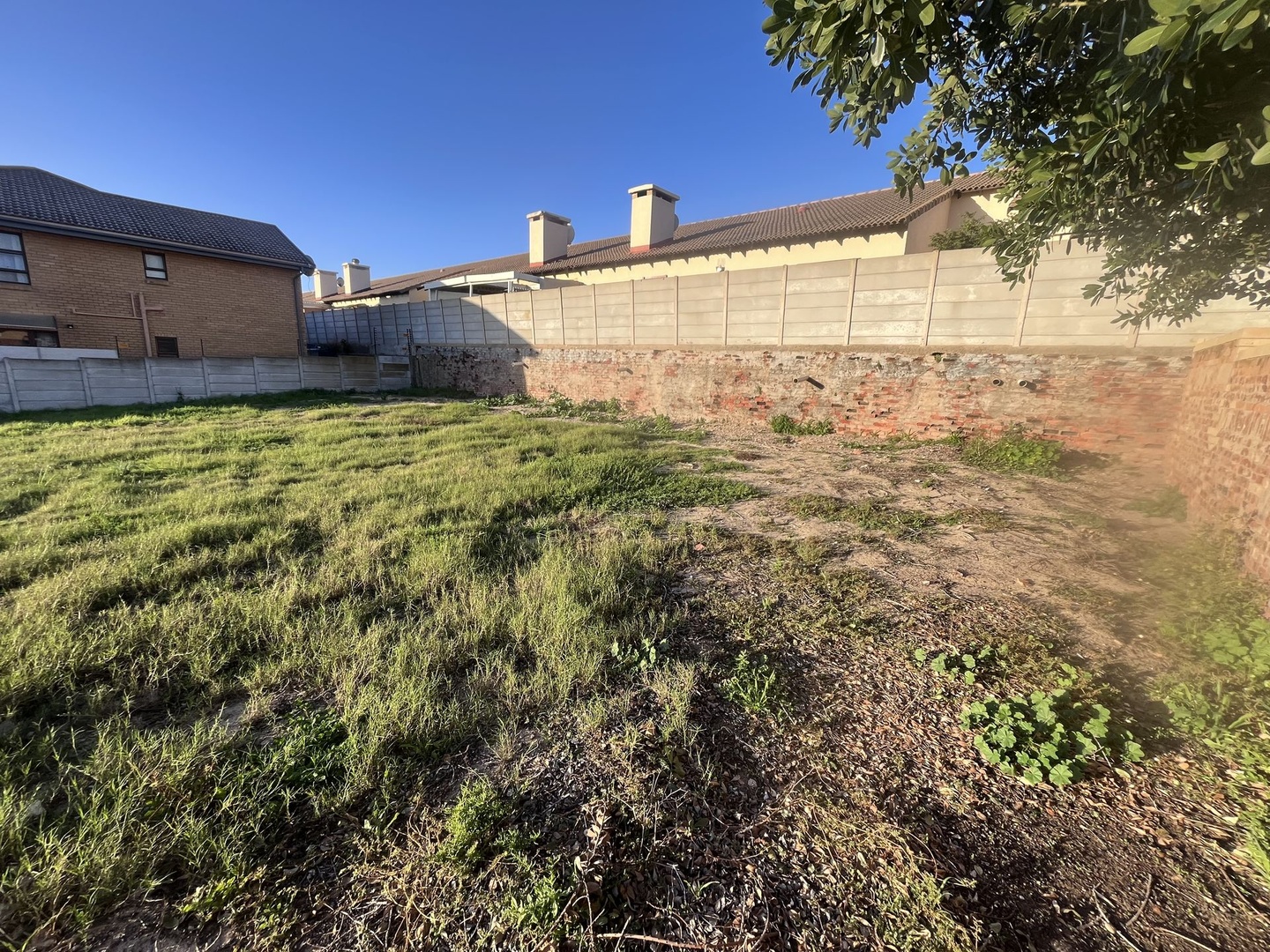 Level Stand For Sale Close to Beach