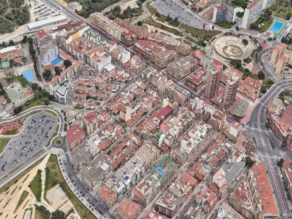 Dos casas con posibilidad de construir un edificio en la Colonia Madrid