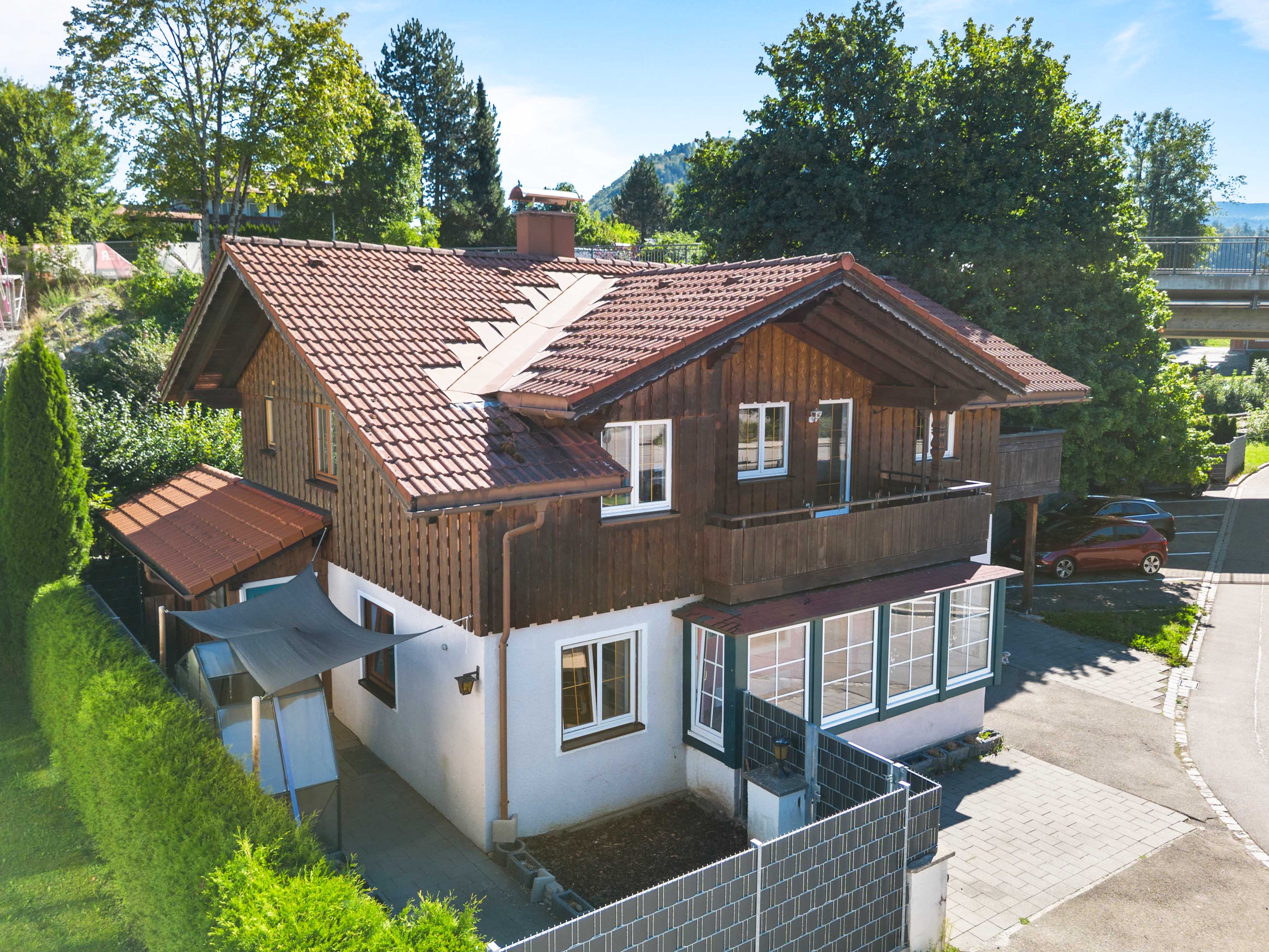 Ein Haus mit vielen Möglichkeiten – zentral gelegen mitten in Oberstaufen