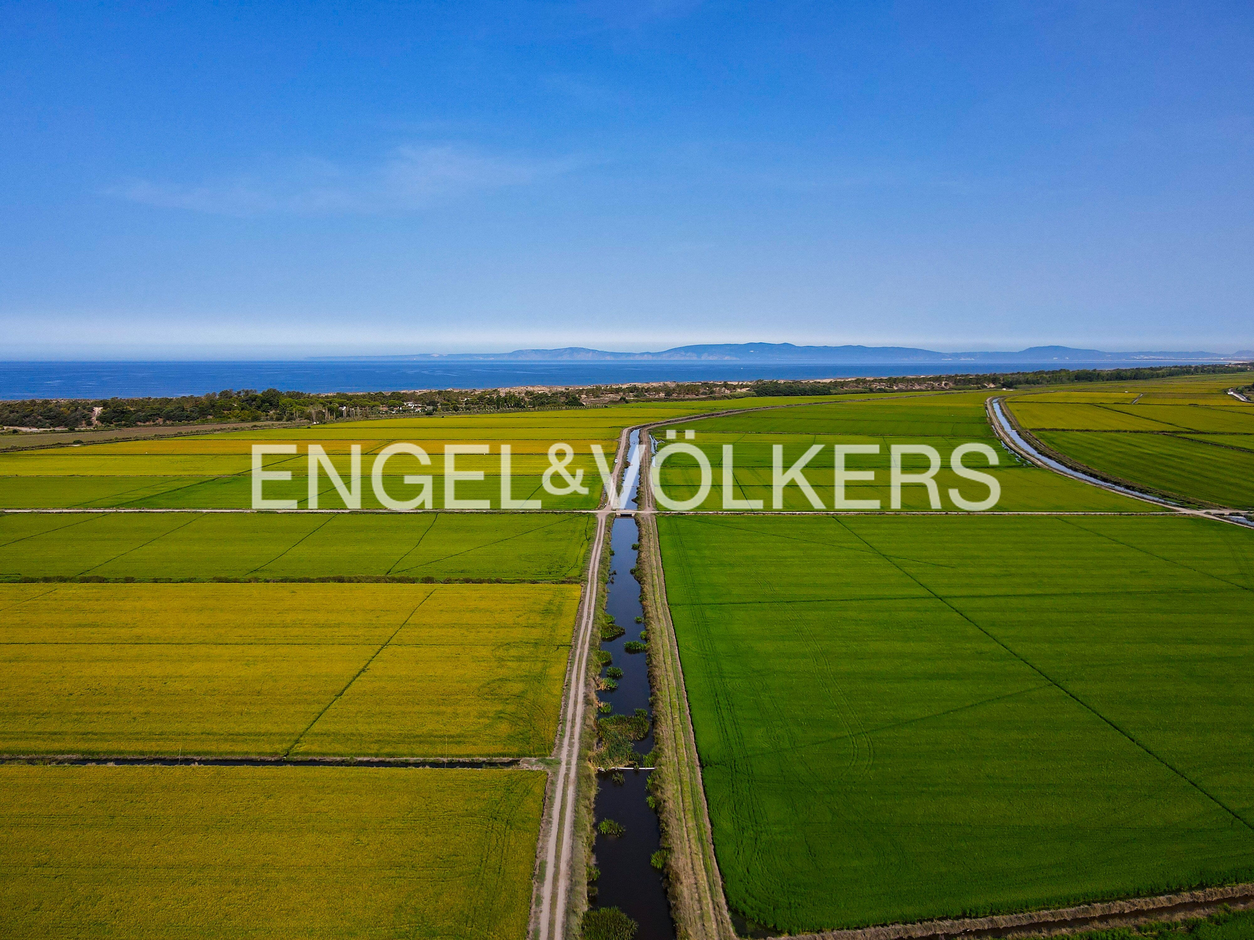 INVESTMENT: Touristic Project