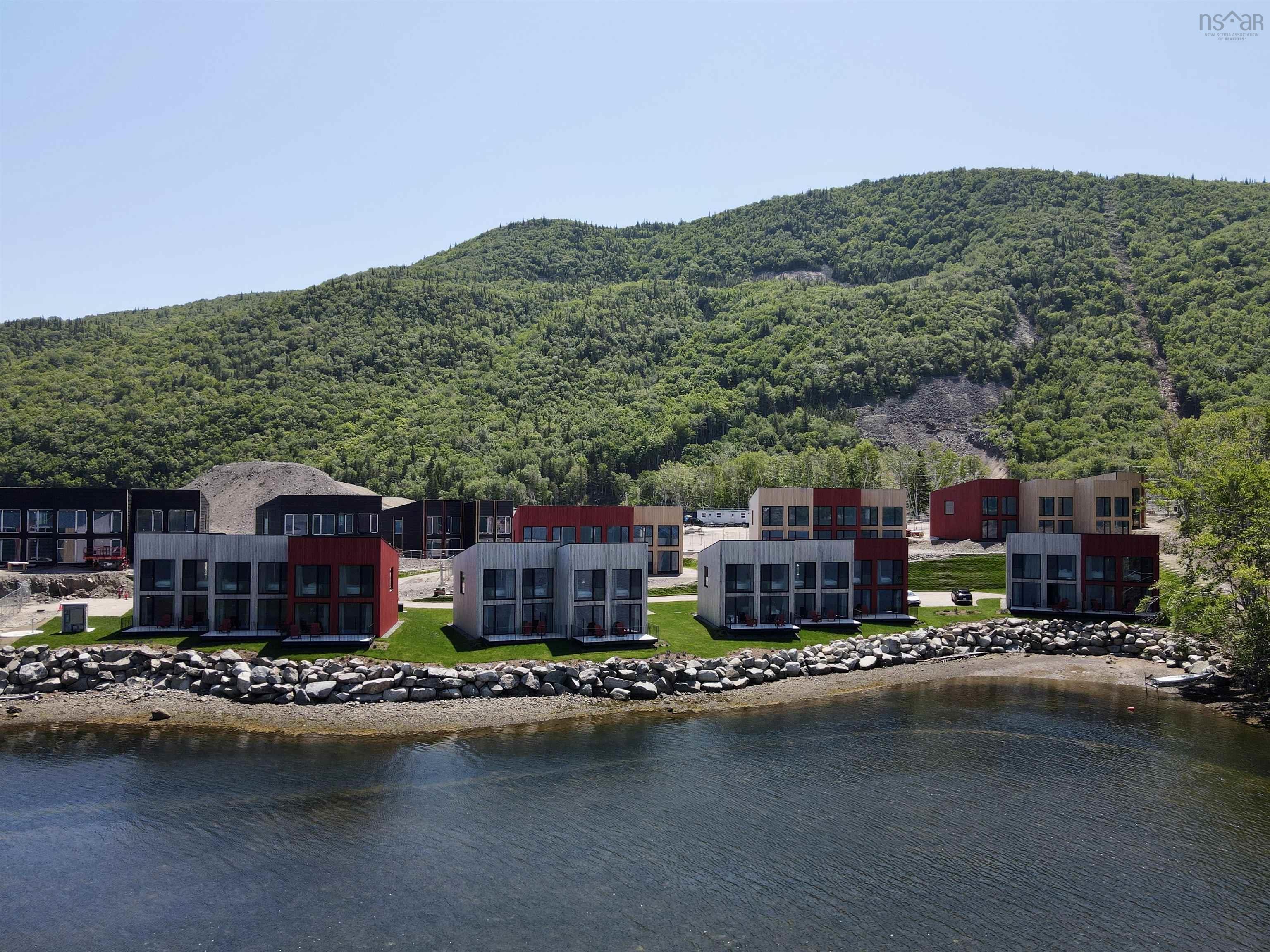 Oceanfront Chalets at World-Renowned Resort