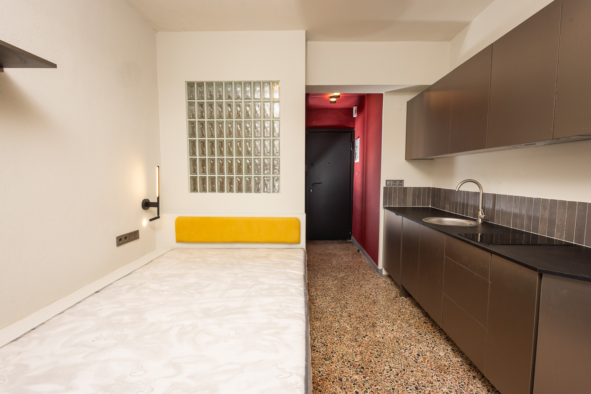 Mondern studio with balcony in student community next to the metro