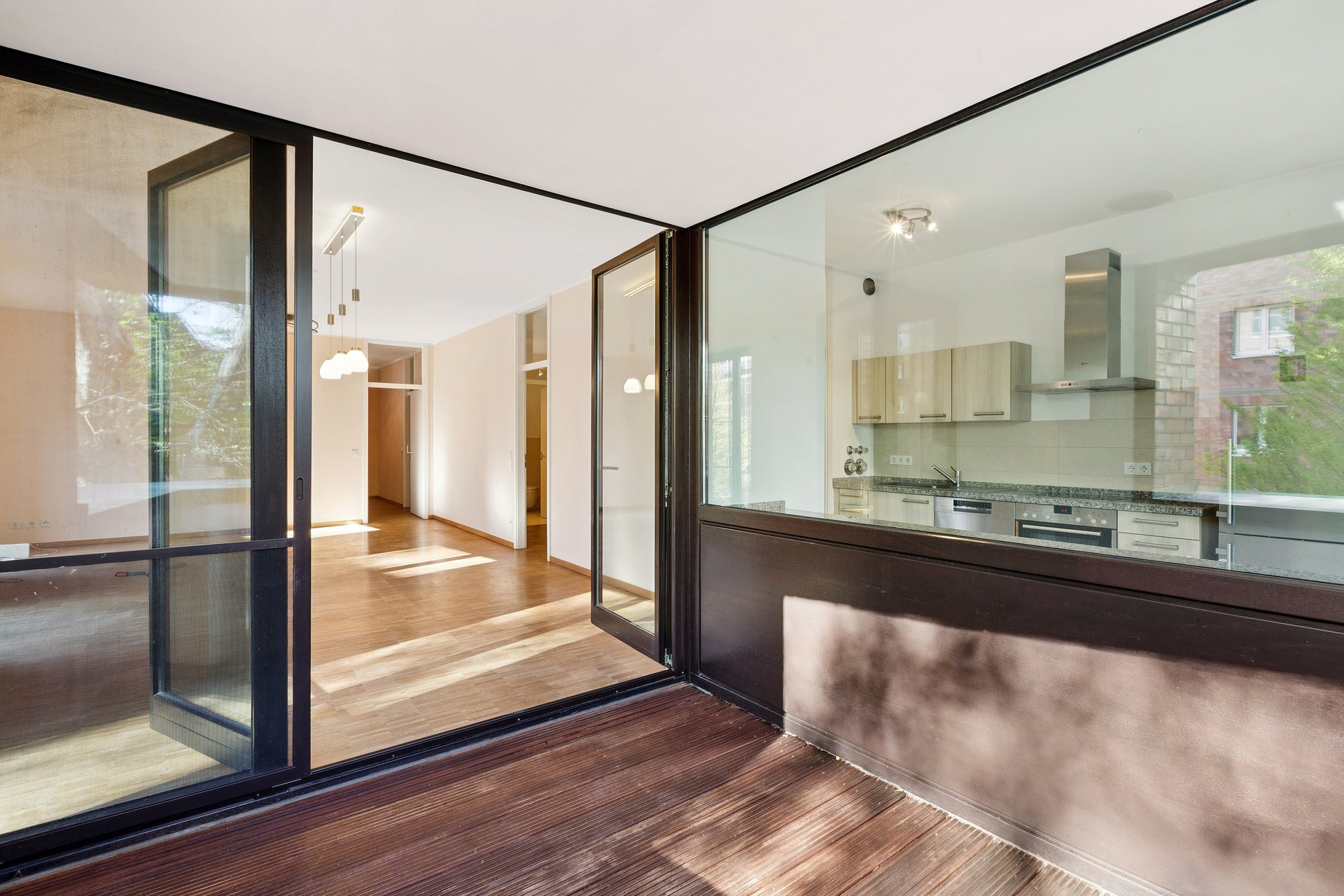 Individuelle  3 oder 4 Zimmer Wohnung in zentraler Lage im beliebten Oberkassel