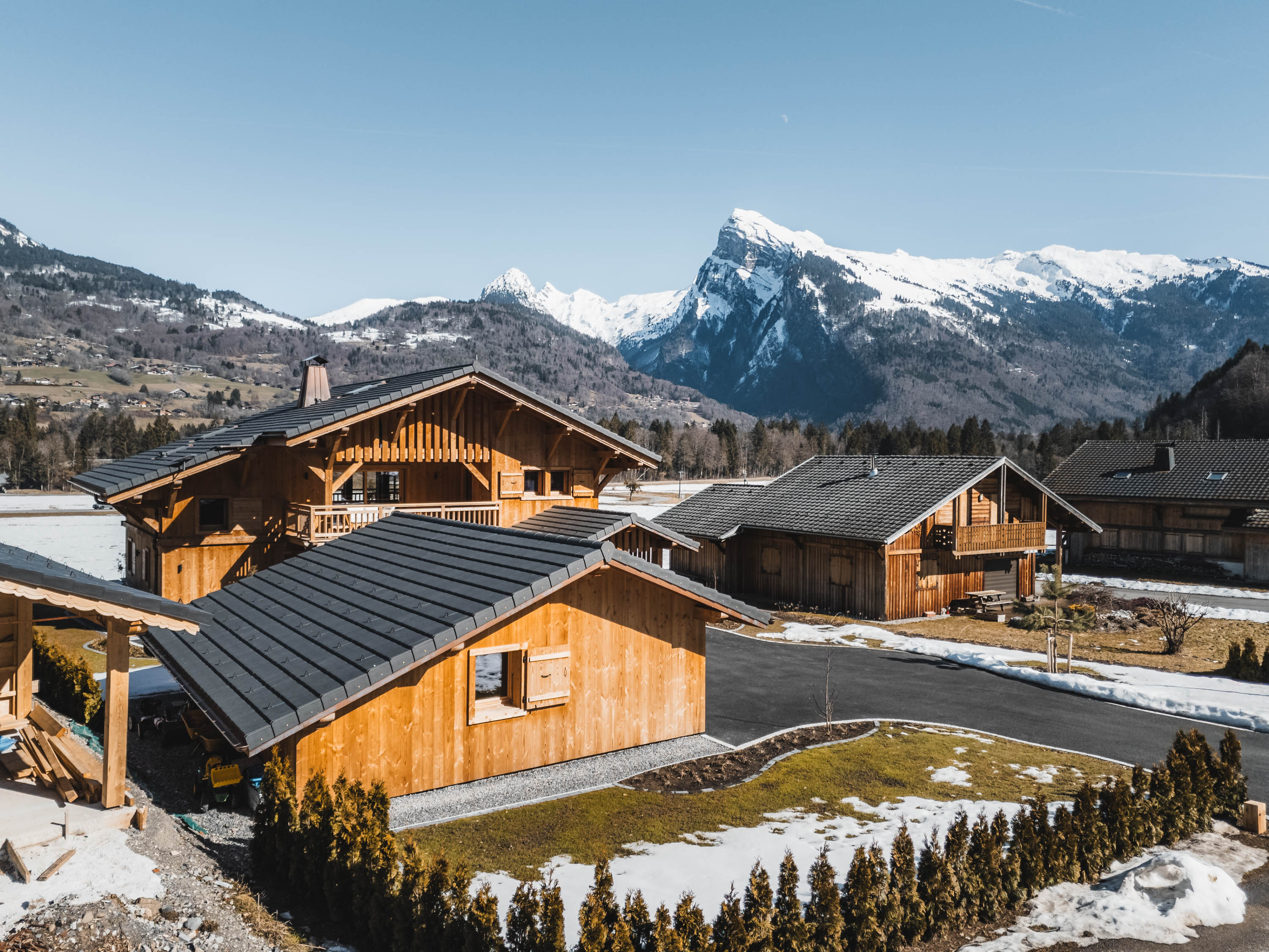 Außergewöhnliches neues Chalet – Toplage in Samoëns