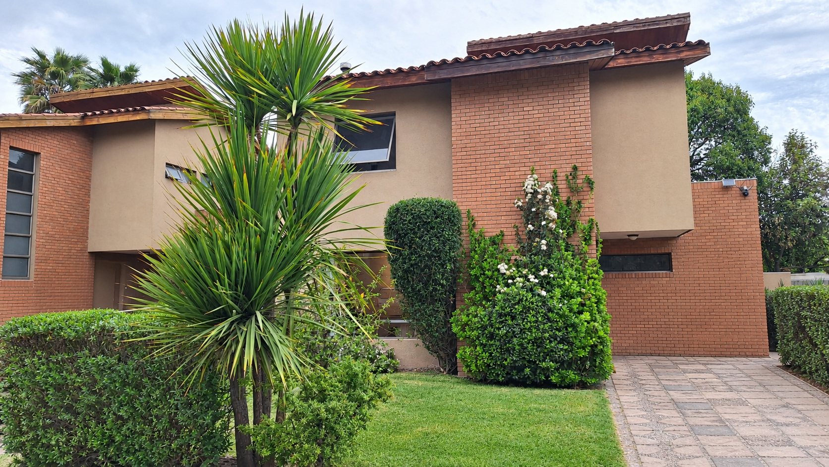 Casa 4D 3B en condominio, Buin · 2 Estacionamientos y Bodega