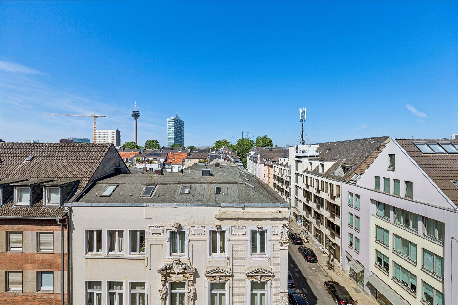 Penthouse maisonette with panoramic roof terrace