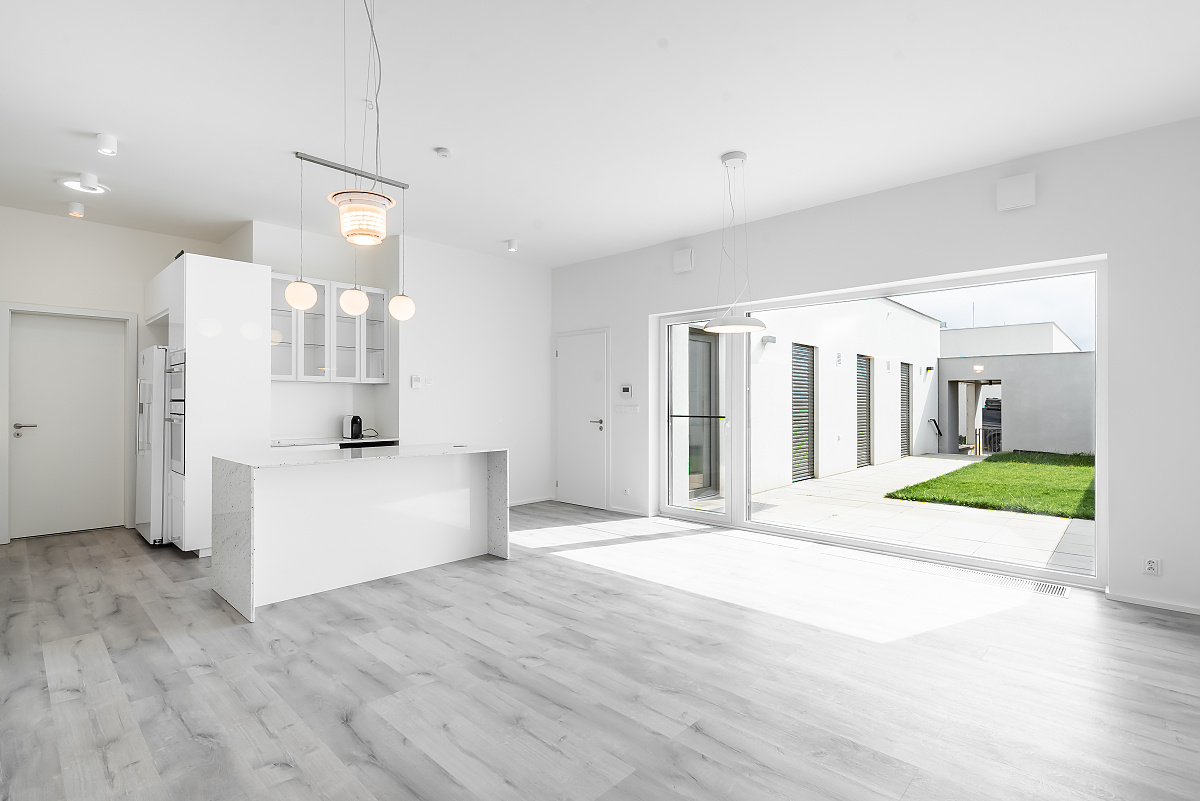 Rent of a terraced house 4+kt with a garden