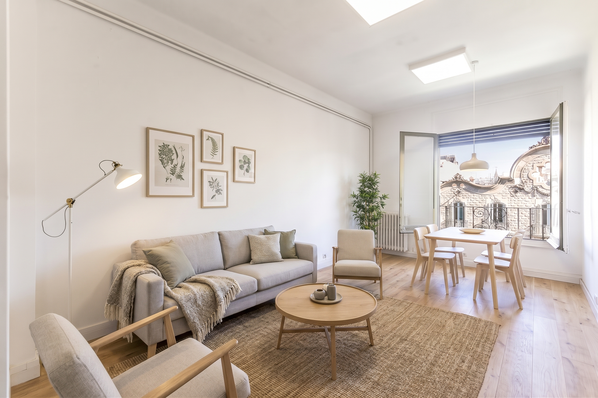 Bright upper-floor apartment to renovate on Rambla de Catalunya [AI-modified]
