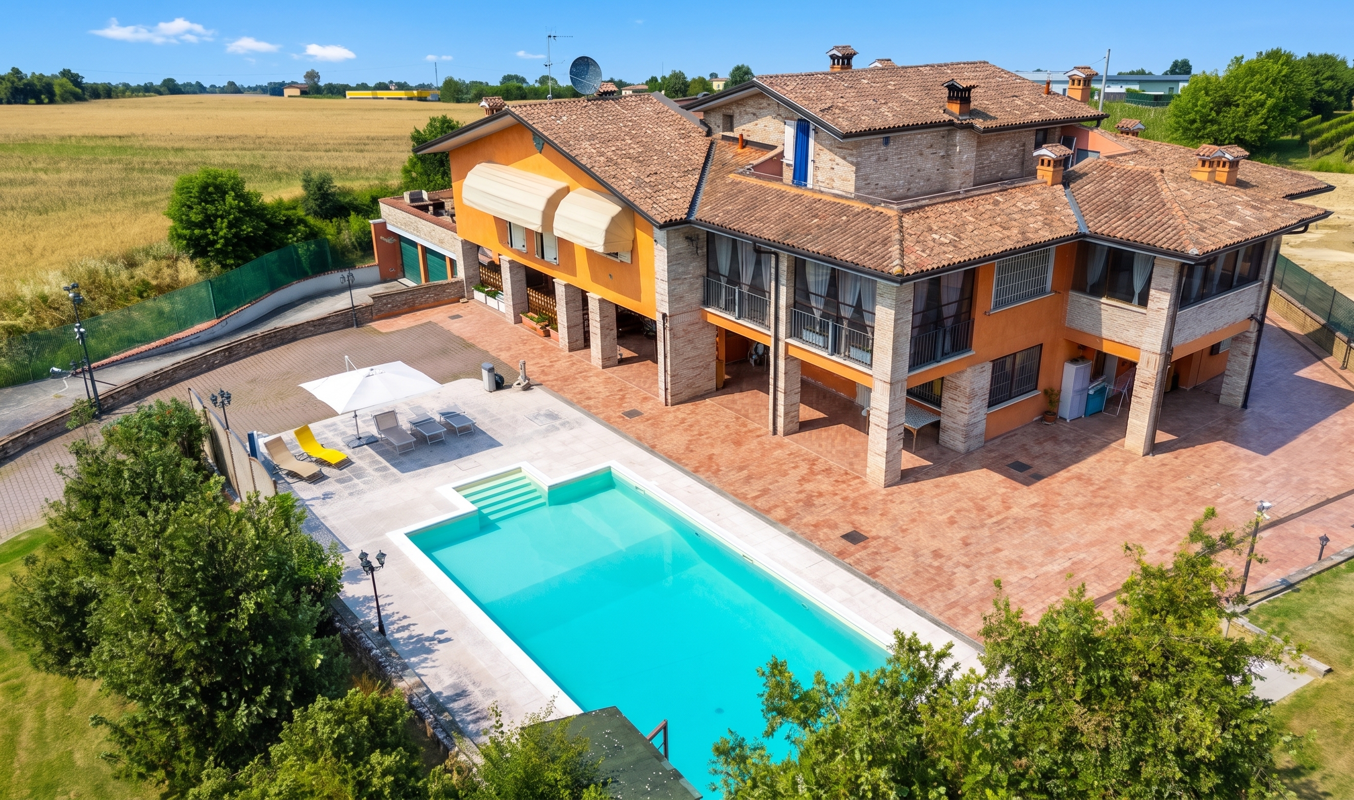 Dimora esclusiva con piscina e parco secolare