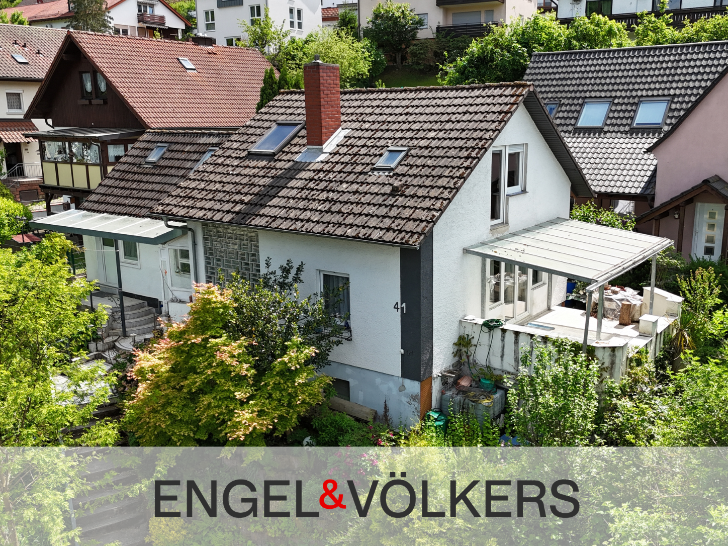 Wohnen mit Potenzial – Charmantes Haus in Hanglage mit vielseitigen Nutzungsmöglichkeiten