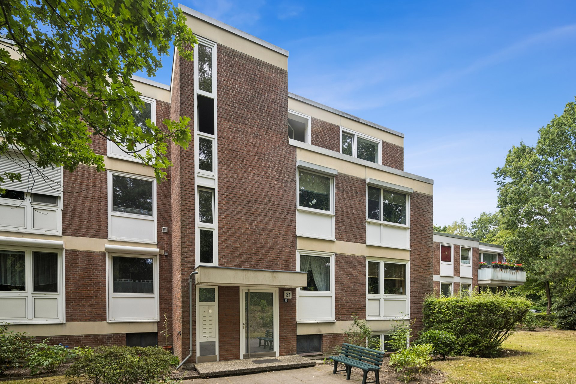 Renovierte 3-Zimmer-Wohnung mit Penthouse-Charakter