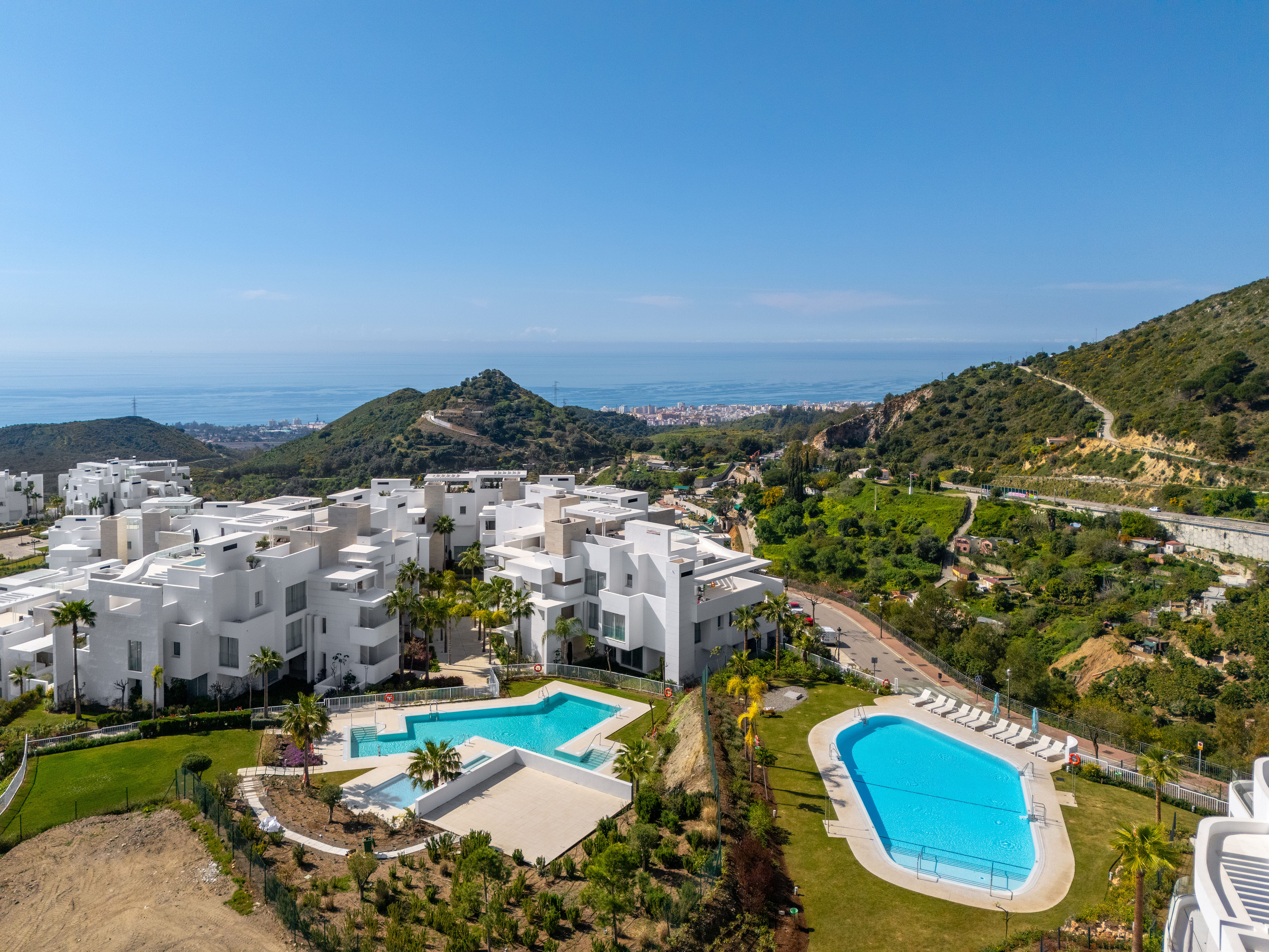 Stylish Apartment with Panoramic Sea & Mountain Views in Palo Alto