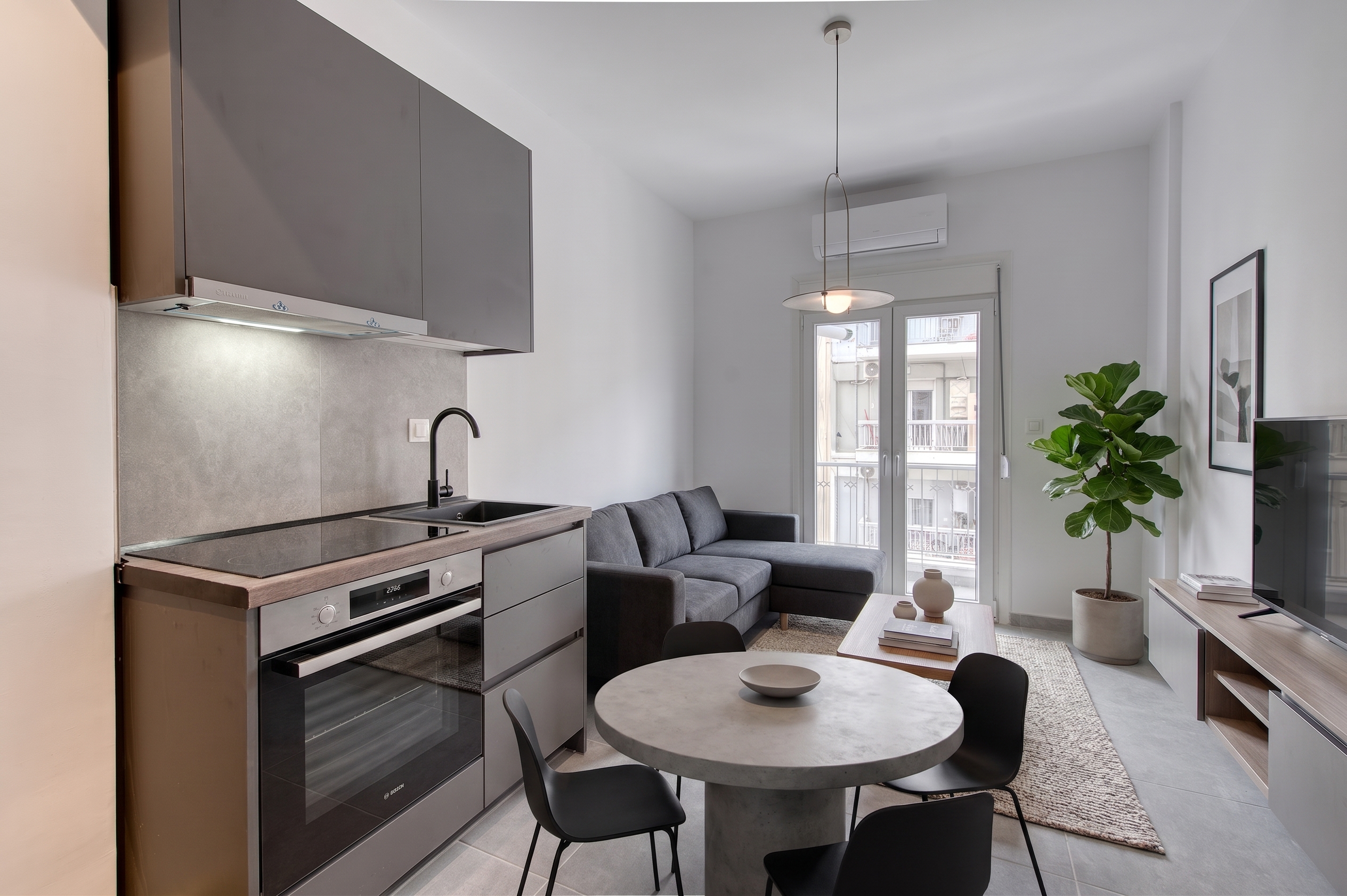 Fully renovated studio in the city center