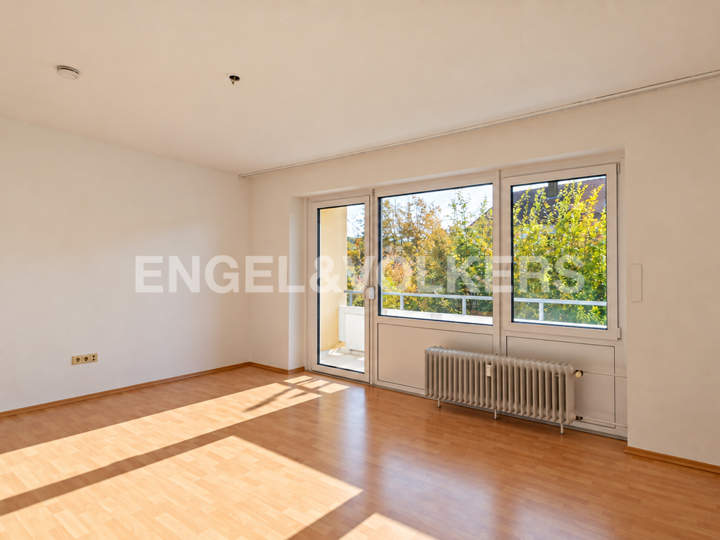 Sehr gepflegte 2-Zimmer-Wohnung mit Südost-Balkon und Garage – sofort bezugsfrei in ruhiger Lage nahe dem Stadtwald!