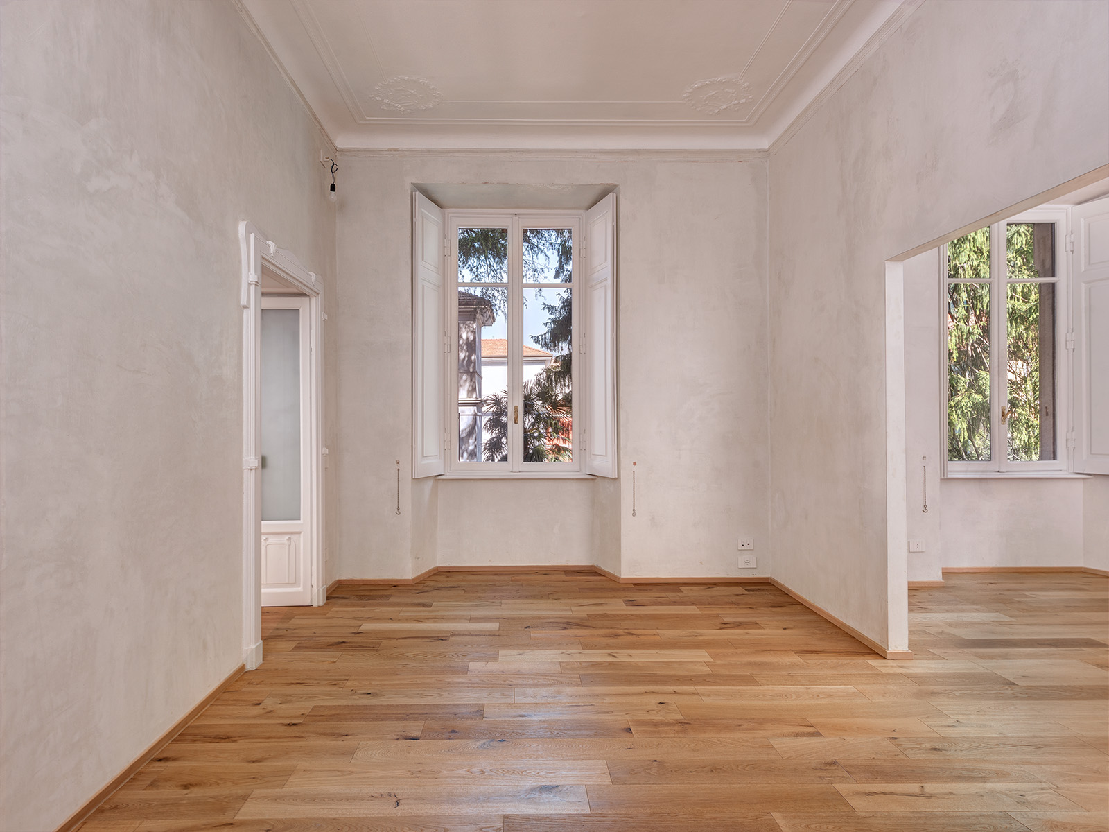 Elegant renovated apartment in the centre of Como city