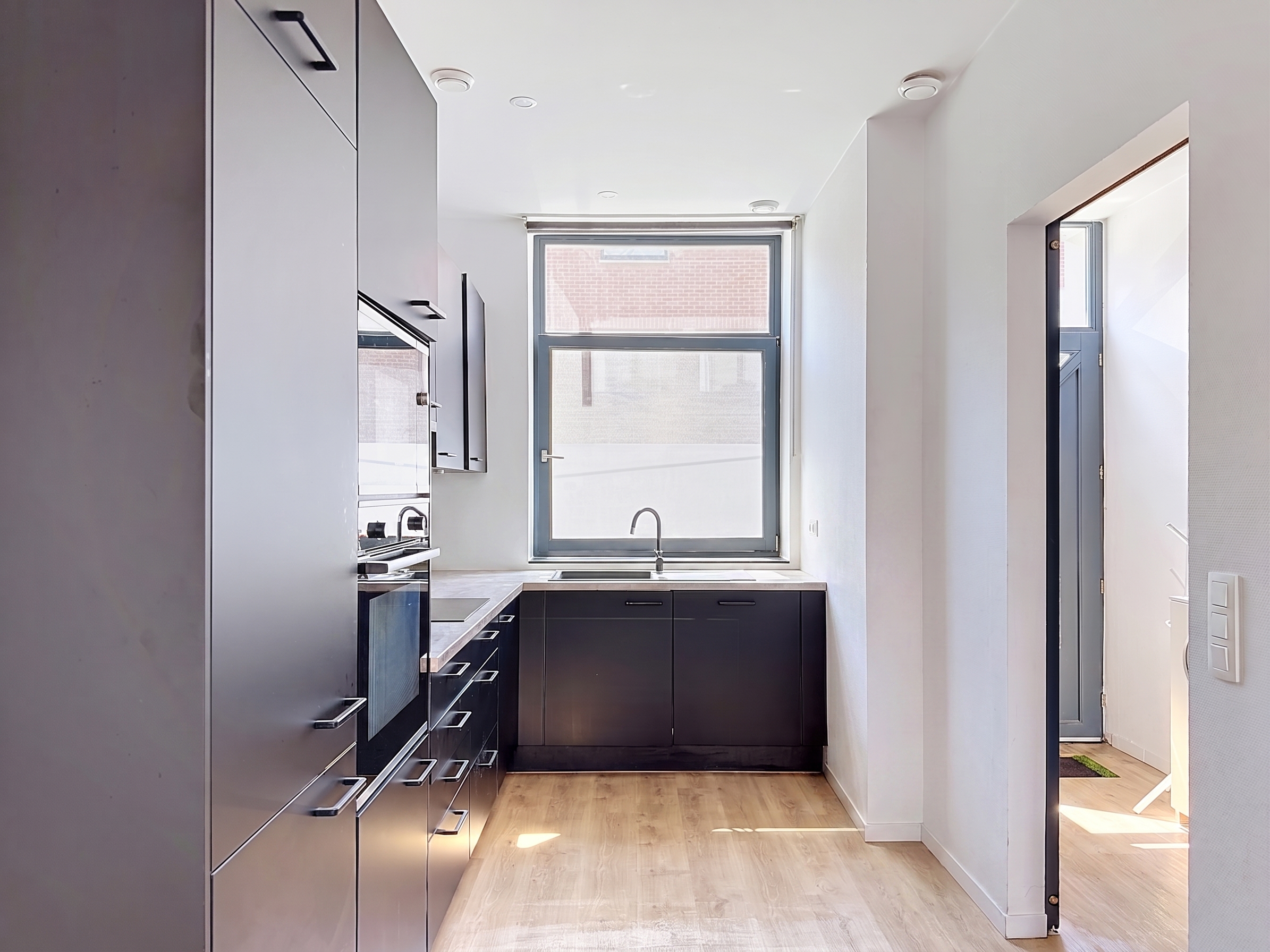 Gerenoveerde karakterwoning in loftstijl, elegant en licht, op een steenworp van Stokkel.