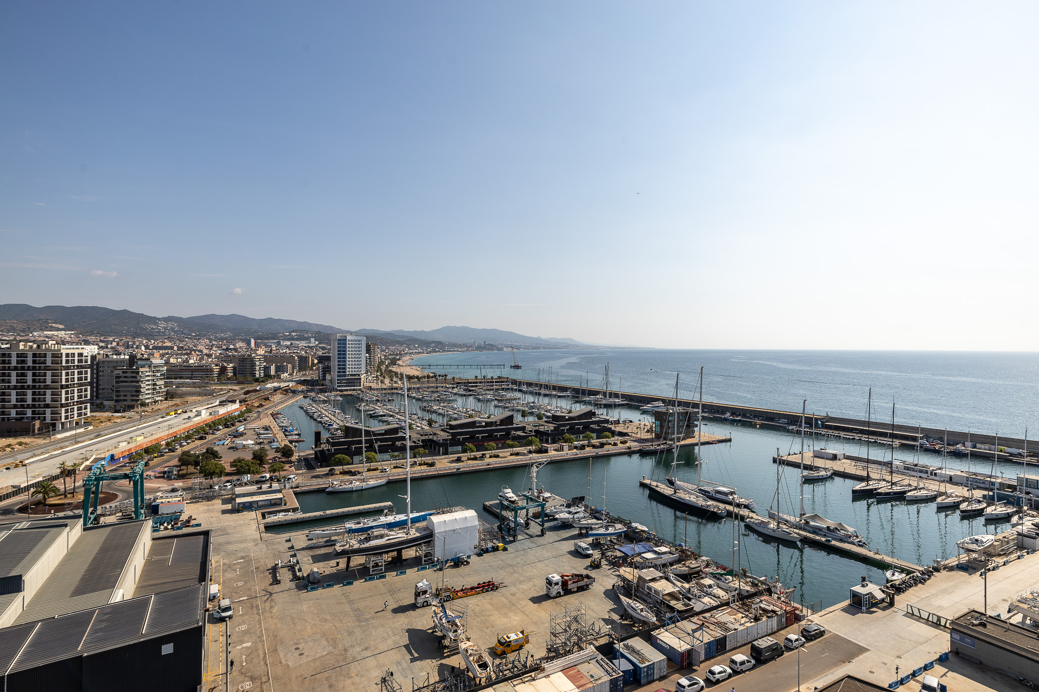 Spektakuläres Penthouse mit privater Terrasse und Blick auf den Hafen von Badalona