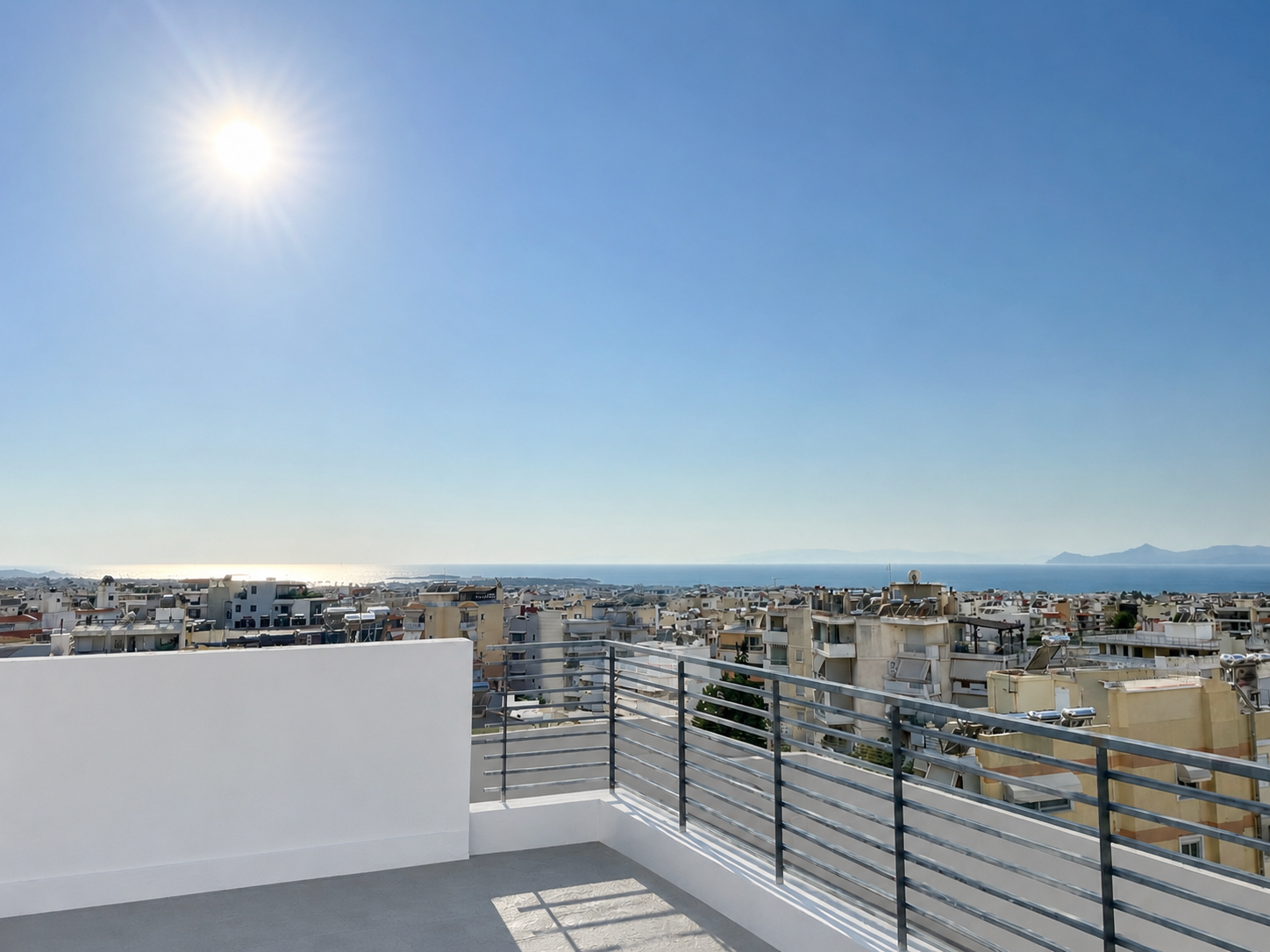 Penthouse flat with roof terrace near Elliniko metro station