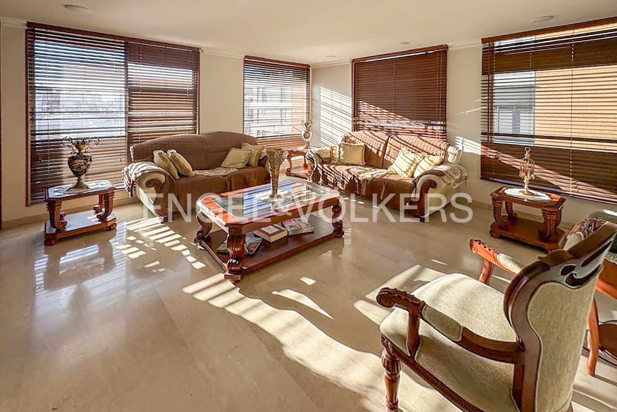 Penthouse exterior con terraza para venta en La Carolina