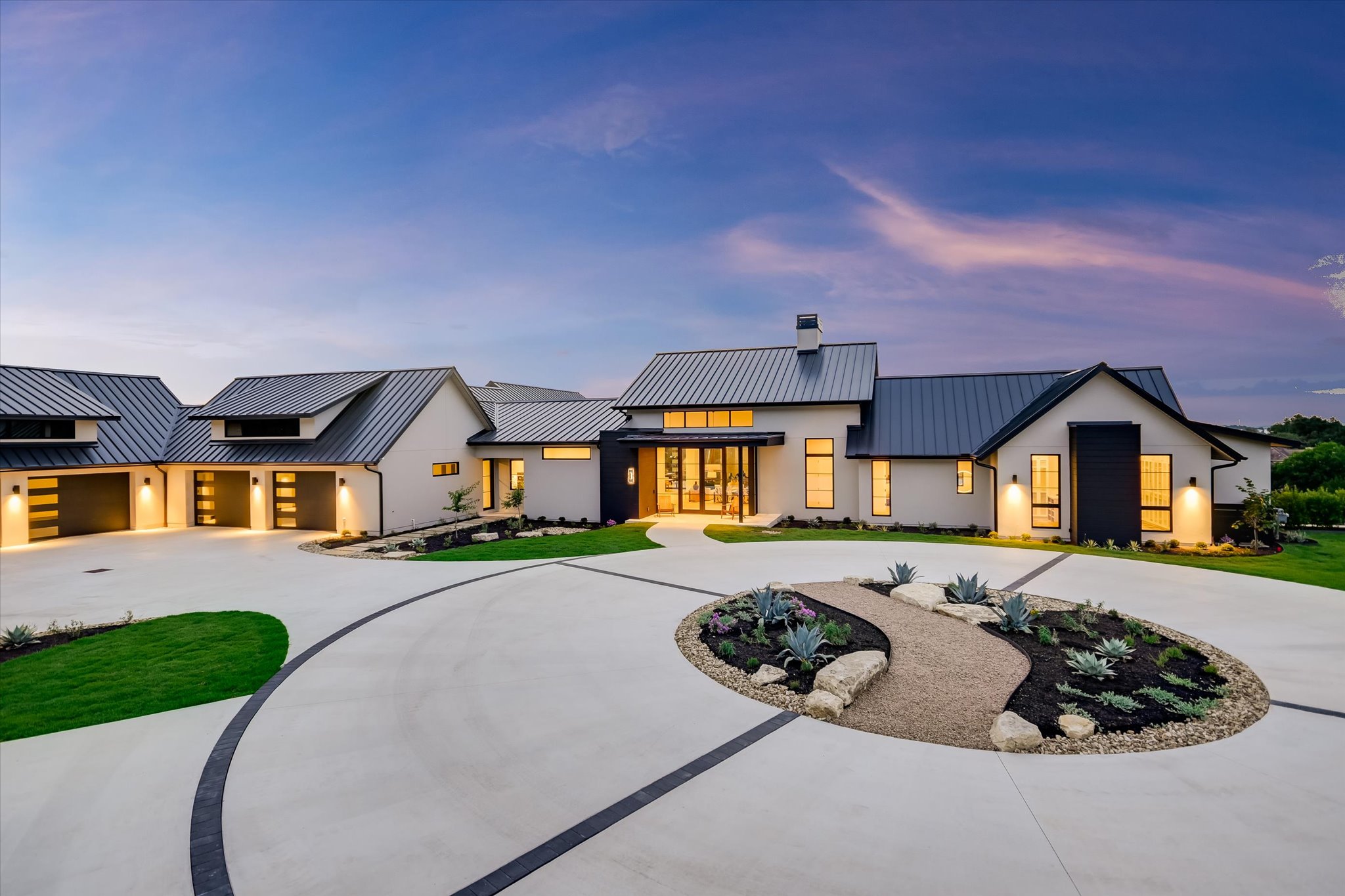 Bold Architecture. Refined Lifestyle. Unmatched Luxury.