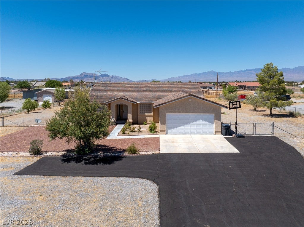 RV-Ready 3 Bedroom Retreat with Pool & No HOA
