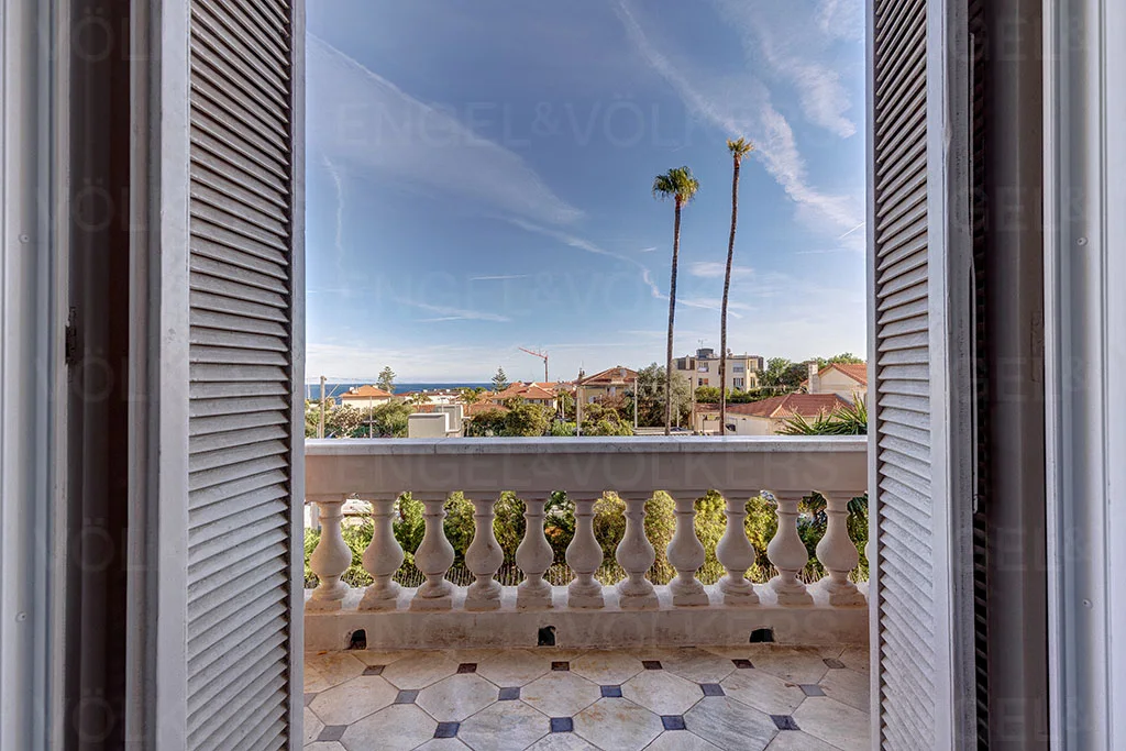 Palais des Anglais – 4 room renovated with sea view