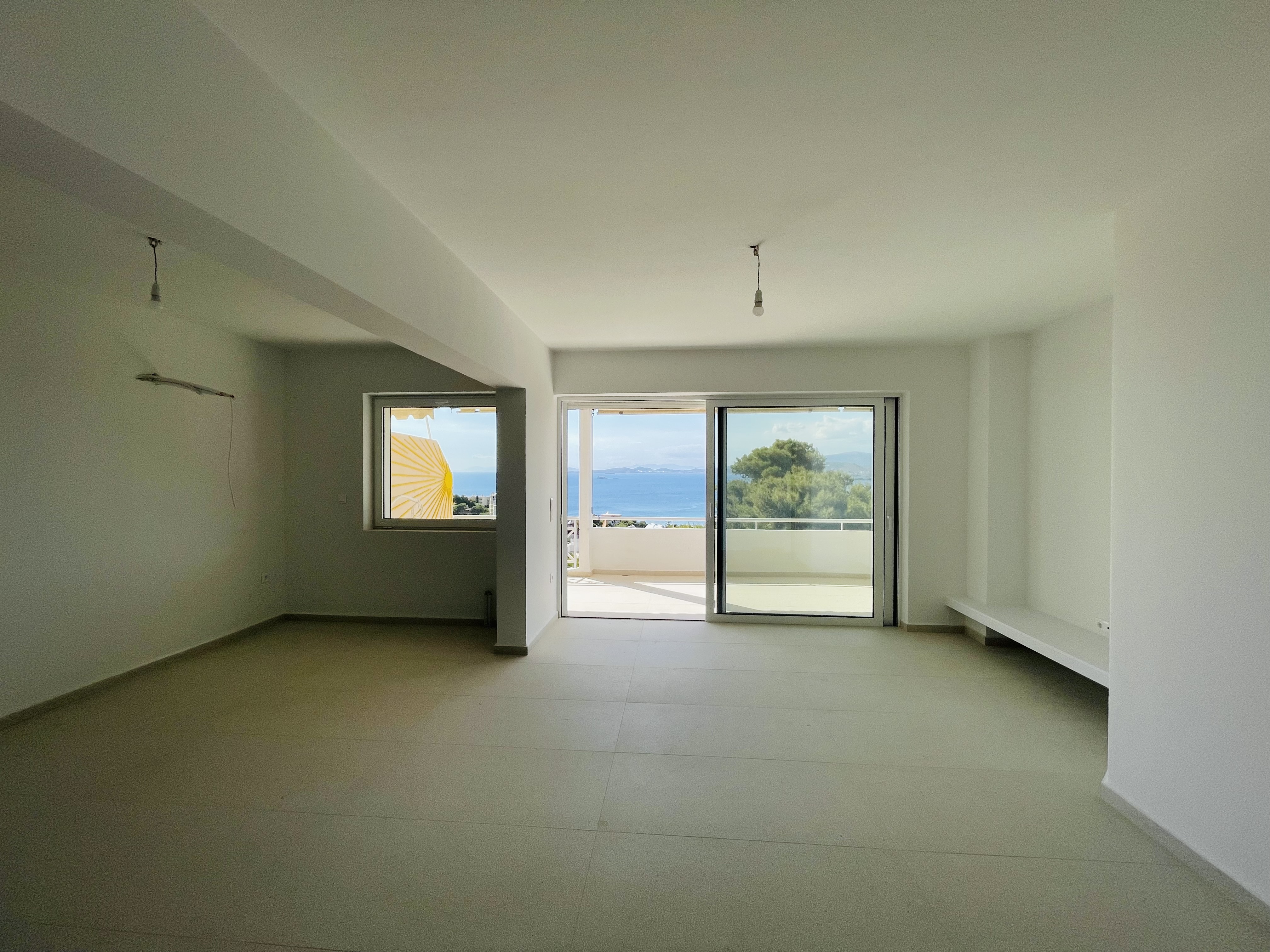 Beautiful apartment with unlimited sea view